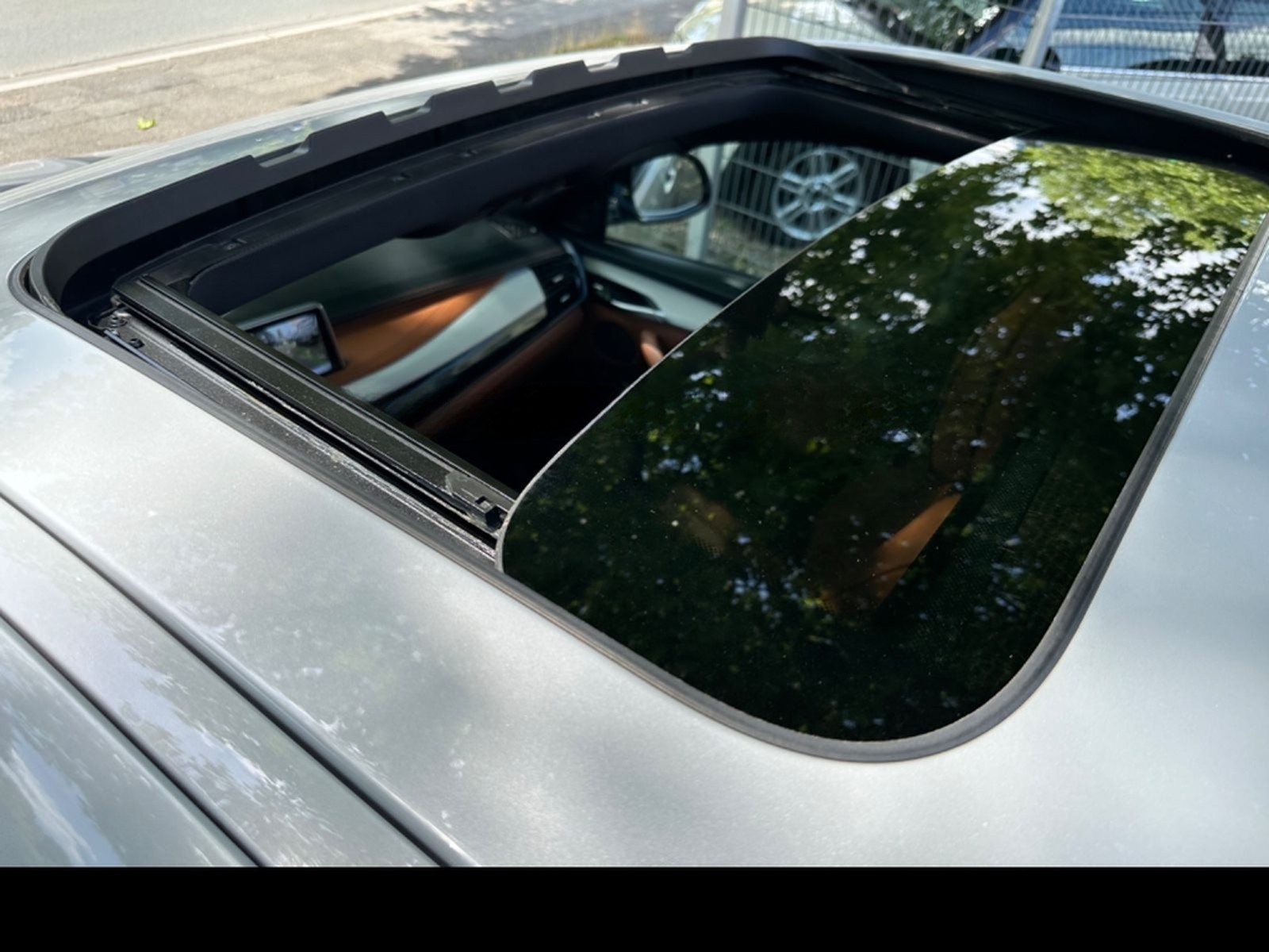 BMW X6 xDrive 35i M / HEAD UP - LEDER - SSD - KAMERA foto 24