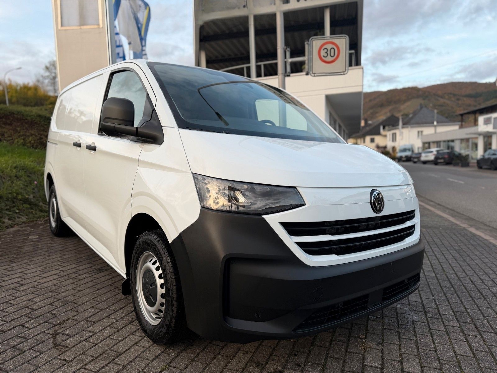 Volkswagen T7 Transporter *LED*AHK*TEMPO*KAMERA*SOFORT! foto 3