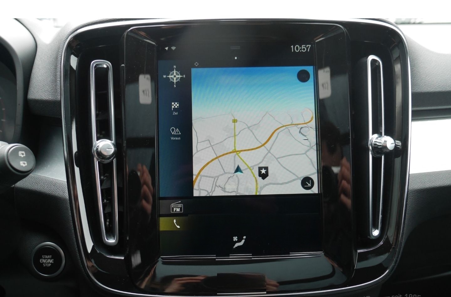 Volvo XC40 T3 MOMENTUM PRO GEARTRONIC Navi Digitales C foto 12