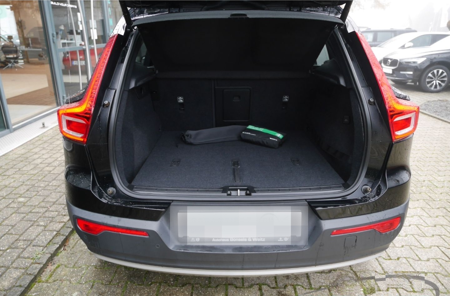 Volvo XC40 T3 MOMENTUM PRO GEARTRONIC Navi Digitales C foto 10