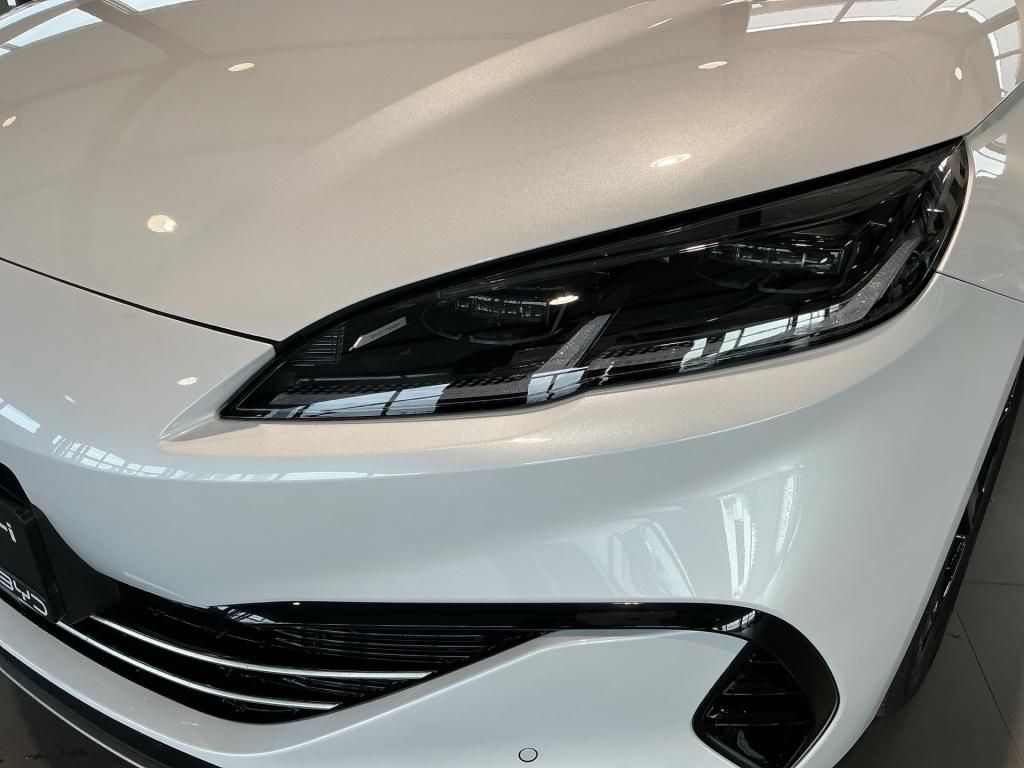 BYD Seal 6 DM-i Touring Comfort Lite ACC AUT Kam. LM foto 3