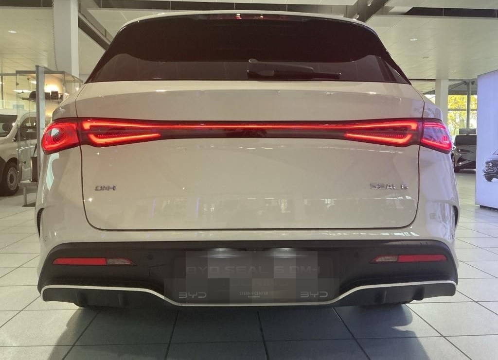 BYD Seal 6 DM-i Touring Comfort Lite AUT Kam. Navi foto 13