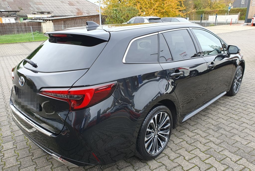 Toyota Corolla 1.8 Hybrid TS Team D mit Technik-Paket foto 3
