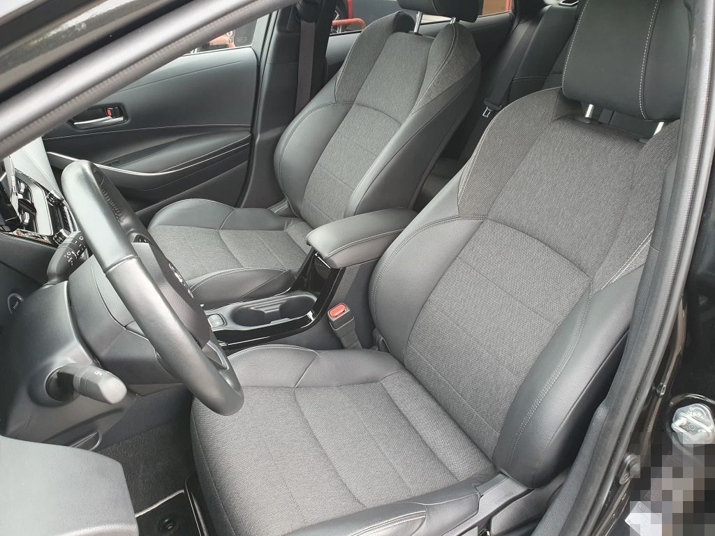 Toyota Corolla 1.8 Hybrid TS Team D mit Technik-Paket foto 10