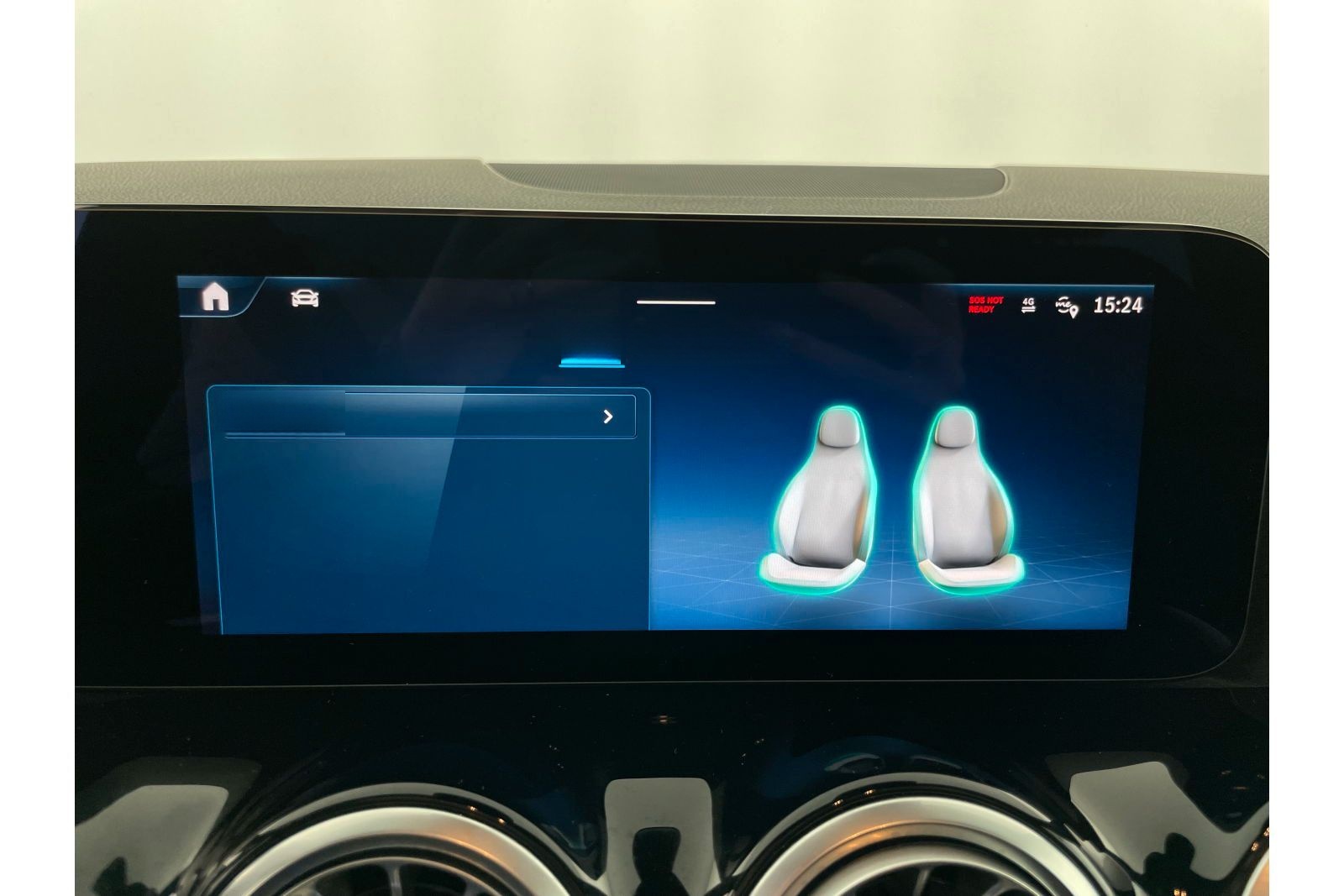 Mercedes-Benz GLA 220 d 4MATIC AMG Line*PANO*AHK*NAVI*LED*SHZ* foto 24