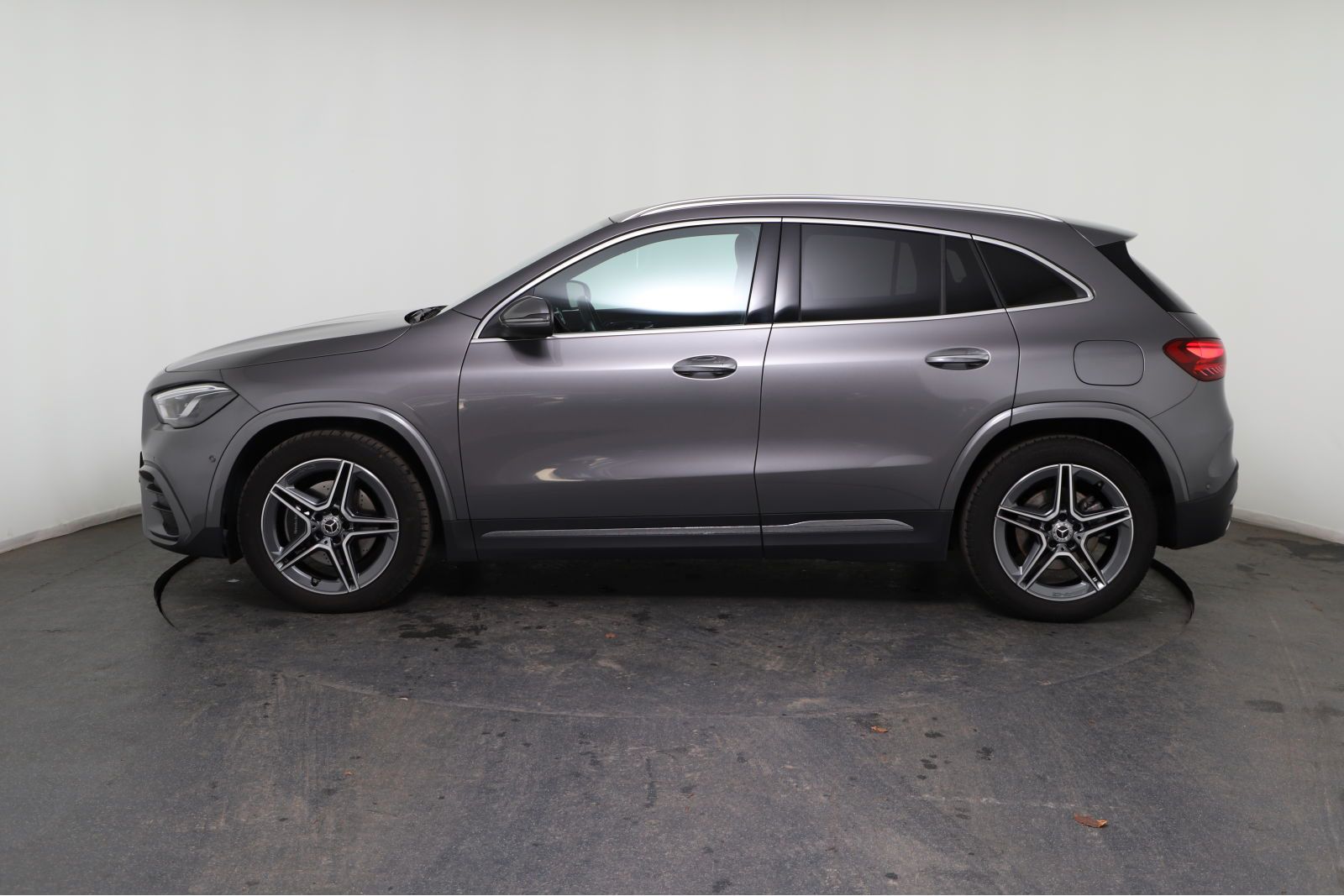 Mercedes-Benz GLA 220 d 4MATIC AMG Line*PANO*AHK*NAVI*LED*SHZ* foto 5