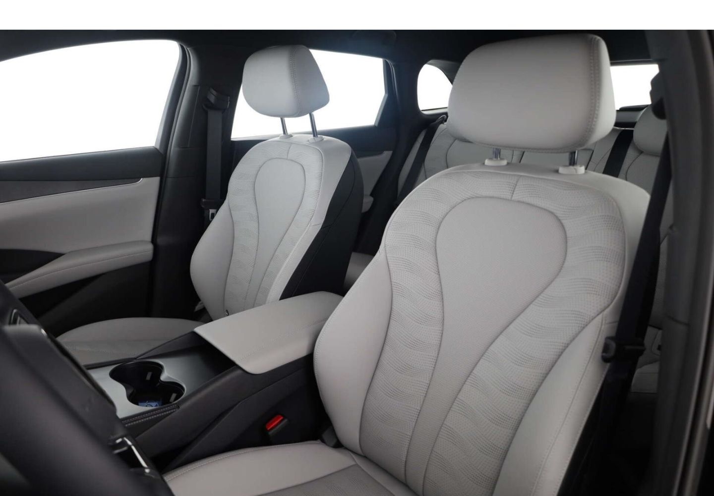 BYD Seal 6 DM-i Touring Boost LP: 44.899,- /LED/SHZ/ foto 11