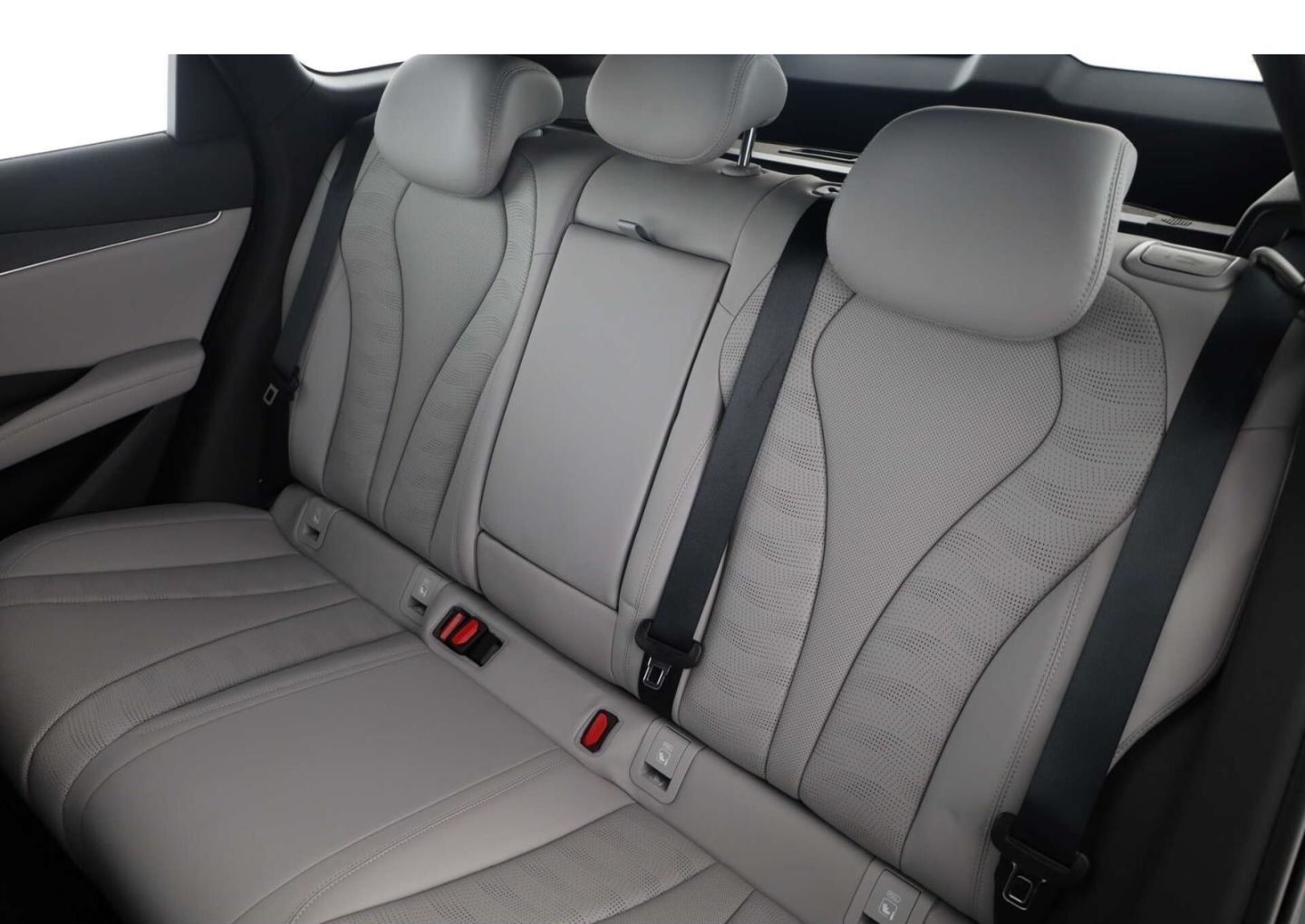 BYD Seal 6 DM-i Touring Boost LP: 44.899,- /LED/SHZ/ foto 12