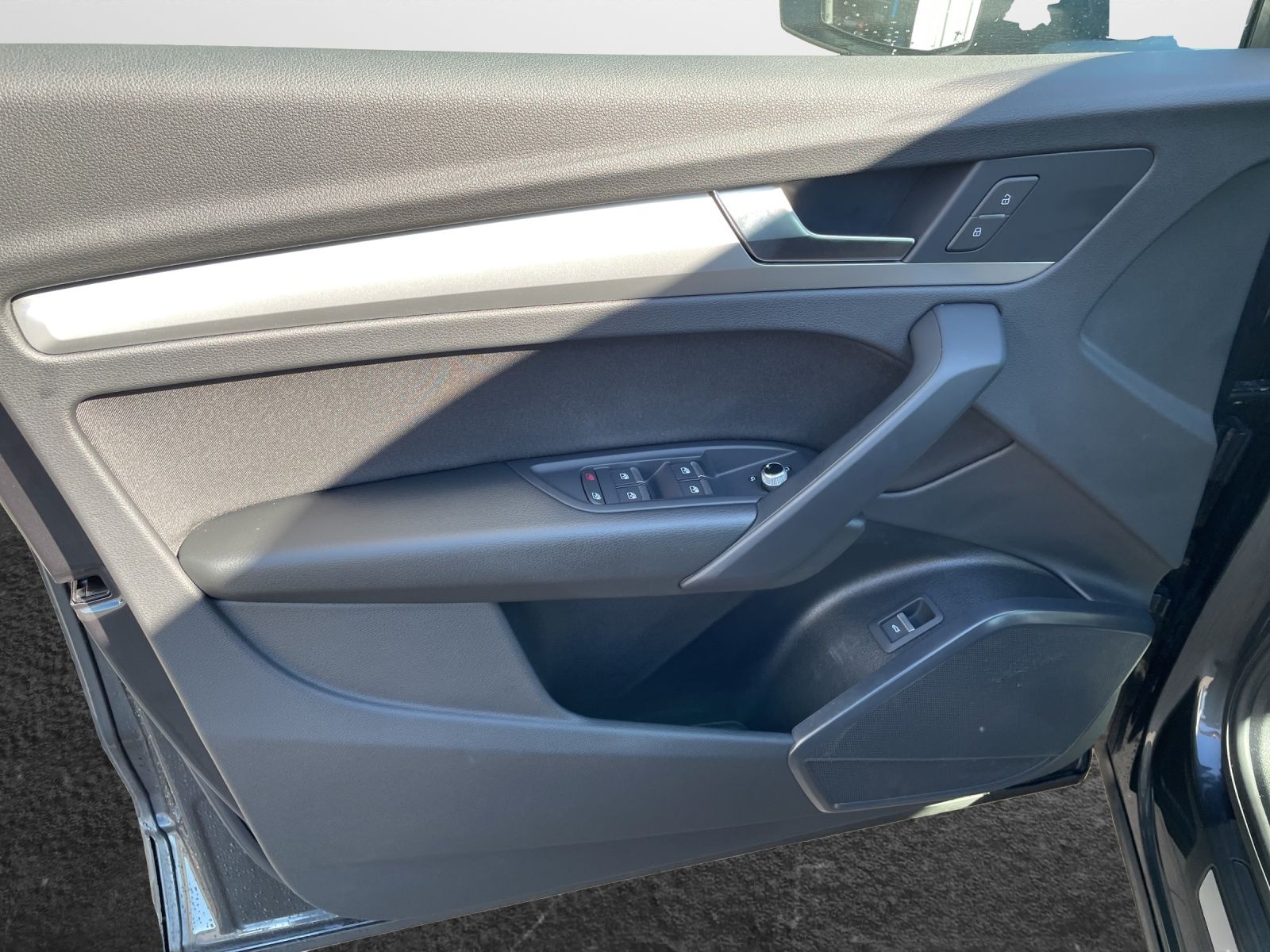 Audi Q5 40 TDI S tronic quattro  Navi LED Kamera PDC  foto 7