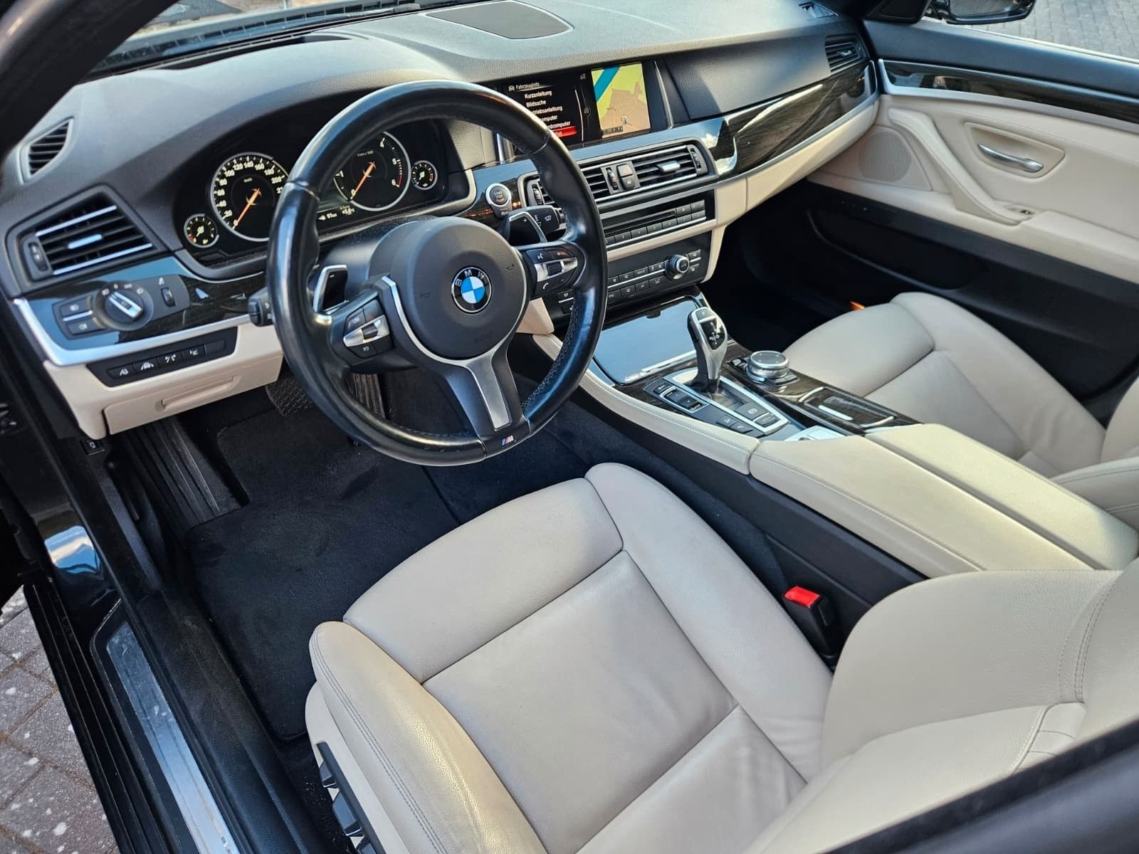 BMW 530d xDrive Touring A Luxury Line Luxury Line foto 11
