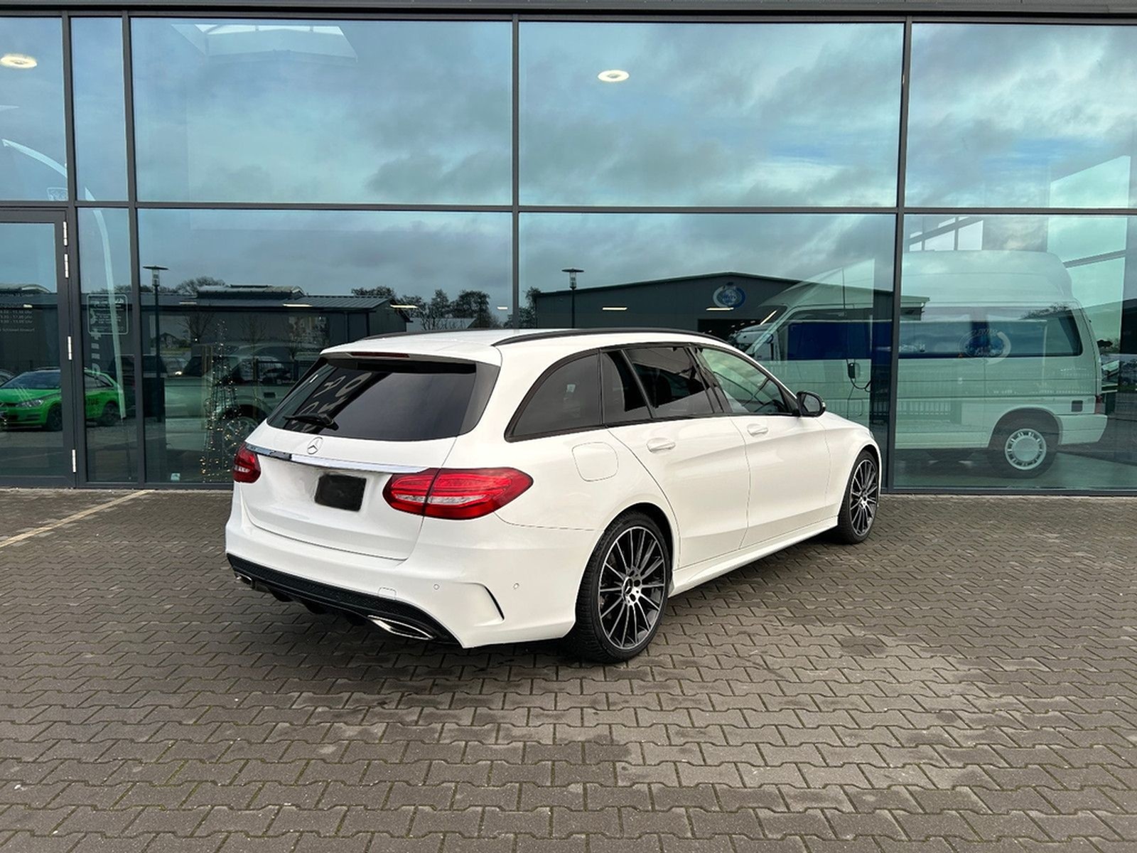 Mercedes-Benz C200 T AMG-Line Night LED Kamera Burmester 19" foto 2
