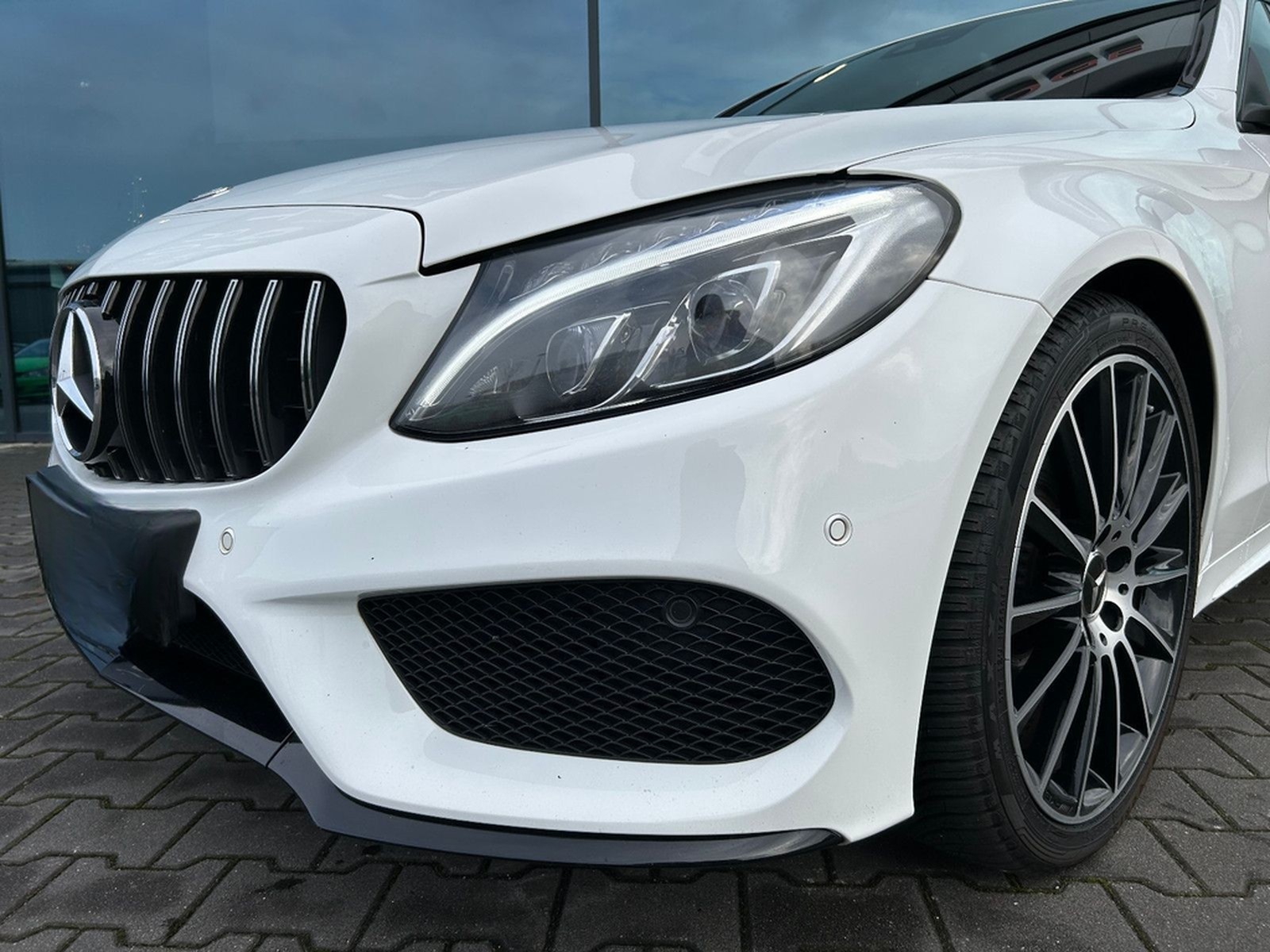 Mercedes-Benz C200 T AMG-Line Night LED Kamera Burmester 19" foto 33