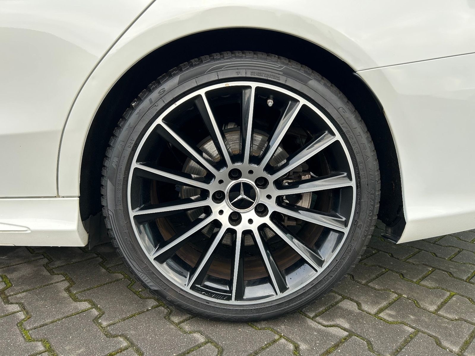 Mercedes-Benz C200 T AMG-Line Night LED Kamera Burmester 19" foto 7