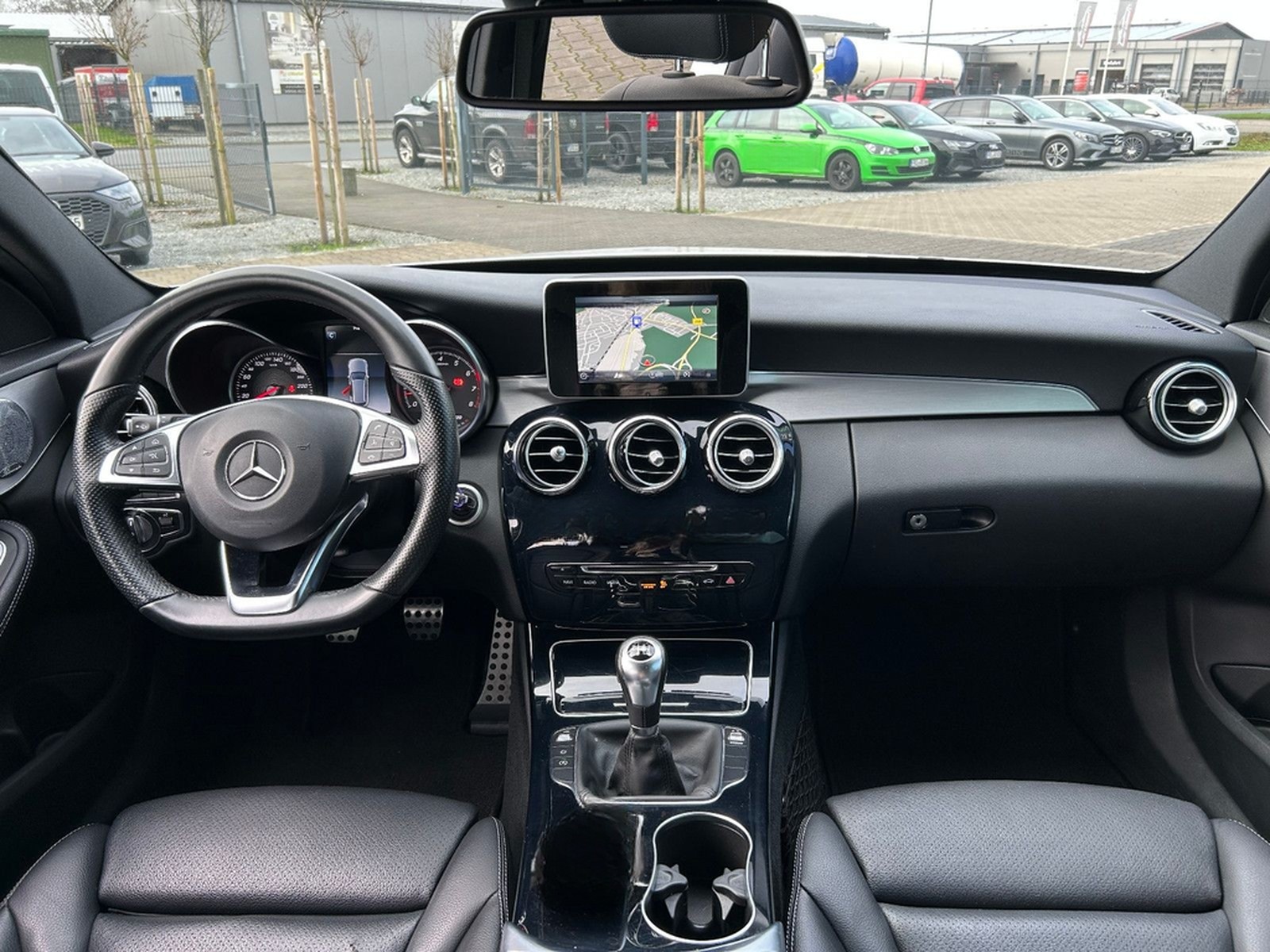 Mercedes-Benz C200 T AMG-Line Night LED Kamera Burmester 19" foto 8