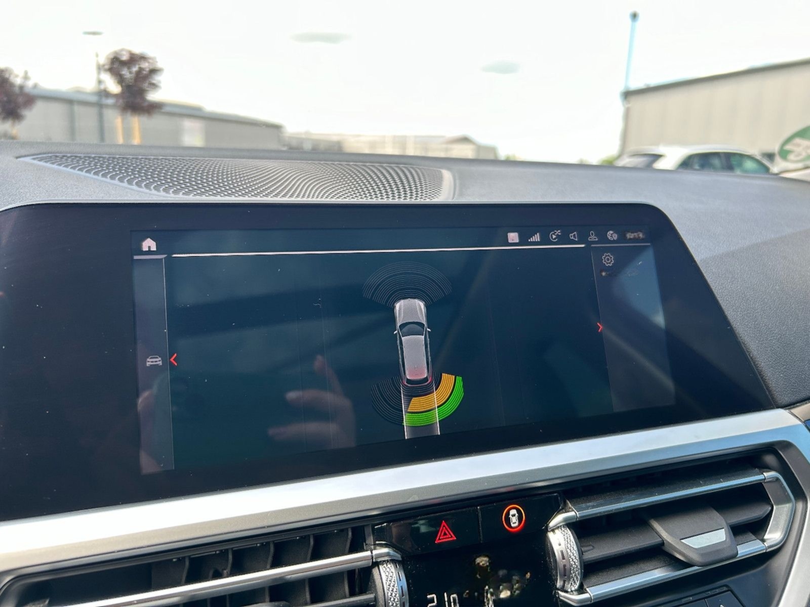 BMW 320d SportLine Autom. LED AHK Navi HUD Pano 17" foto 15