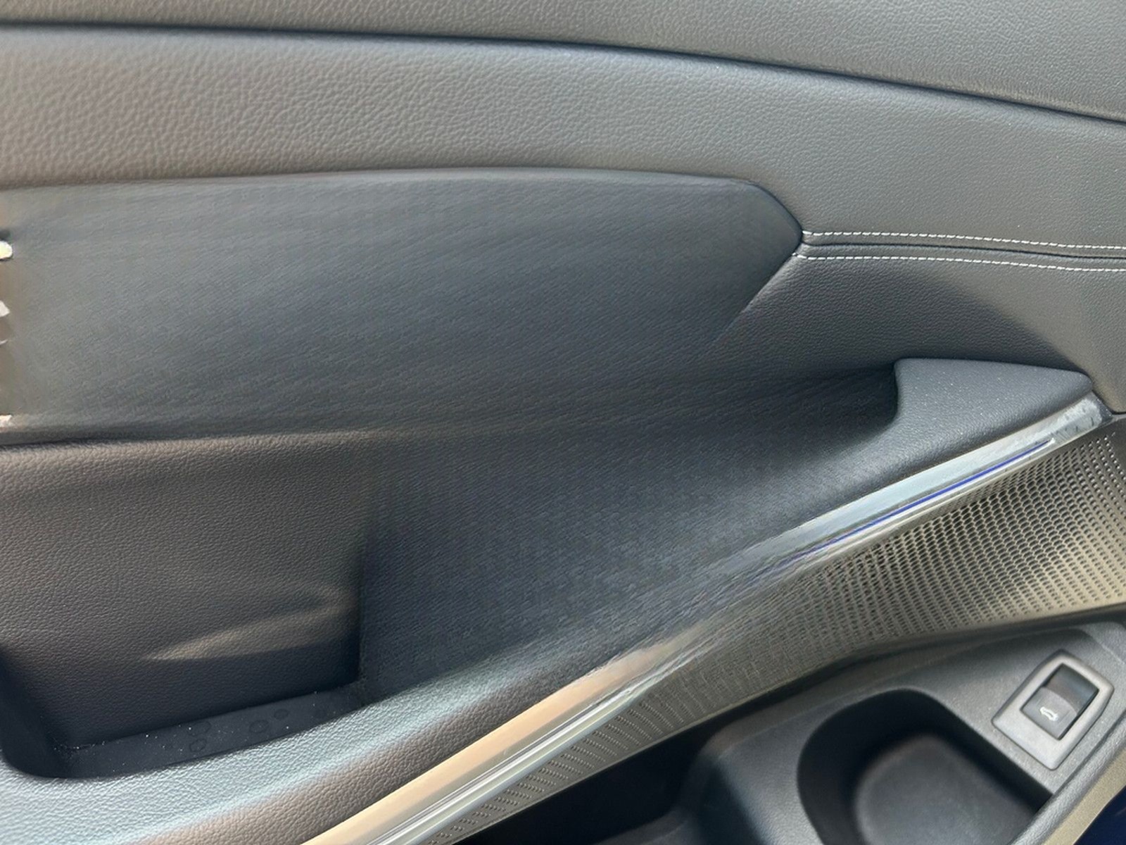 BMW 320d SportLine Autom. LED AHK Navi HUD Pano 17" foto 21