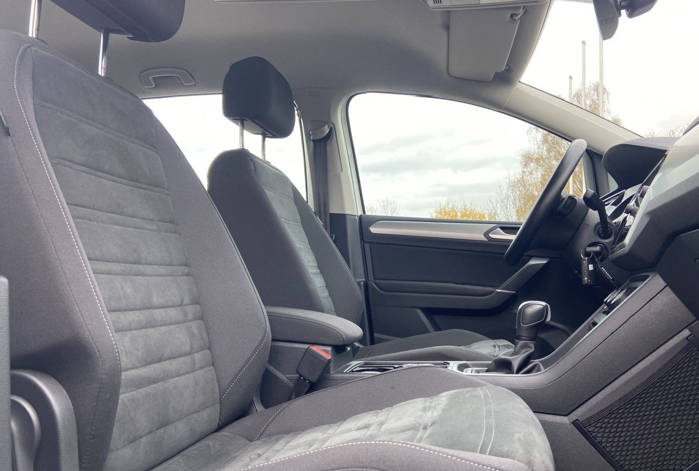 Volkswagen Touran 2.0 TDI DSG Comfortline NAVI+LED+PARKASSI foto 12