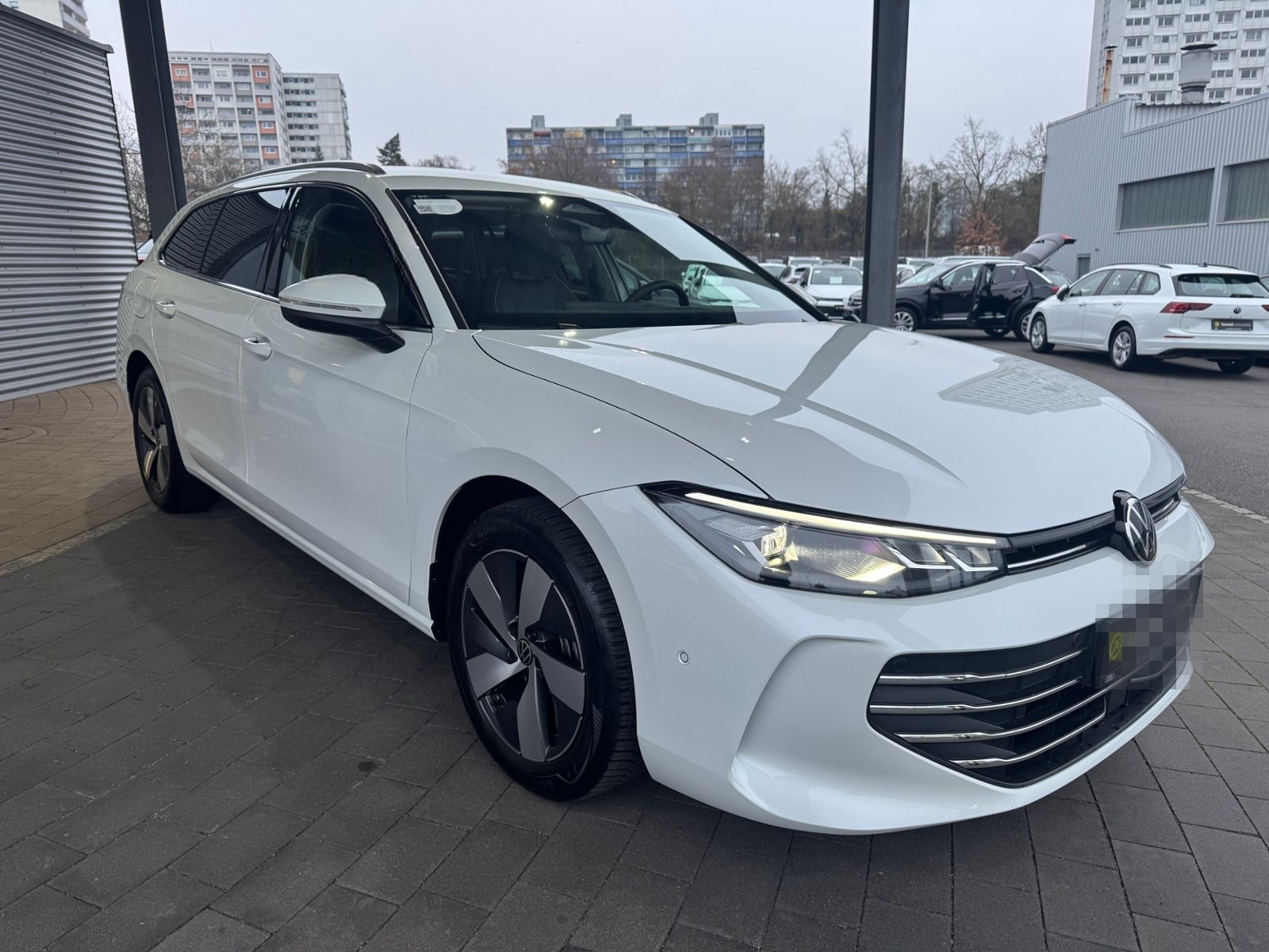 Volkswagen Passat Variant 1.5 eTSI DSG Business AHK/AREA/IQ foto 3