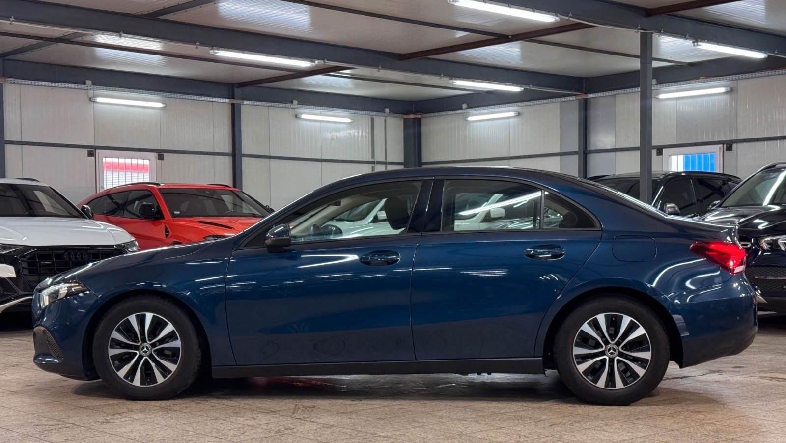 Mercedes-Benz A 180 d Lim. LED*VIR*KAME*DAB*SPUR*MBUX*1.HAND foto 4