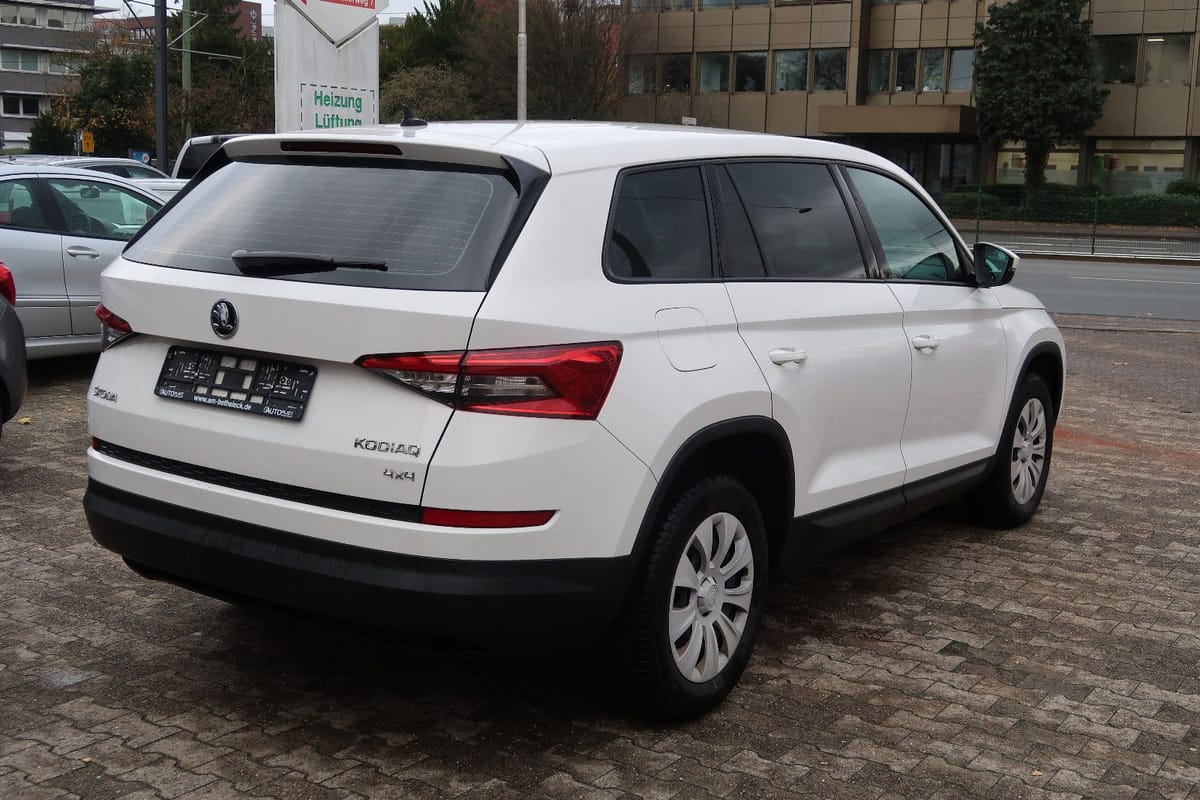 Skoda Kodiaq 2.0 TSI DSG 4x4 *7-SITZER *KLIMA *TEMPOMA foto 5