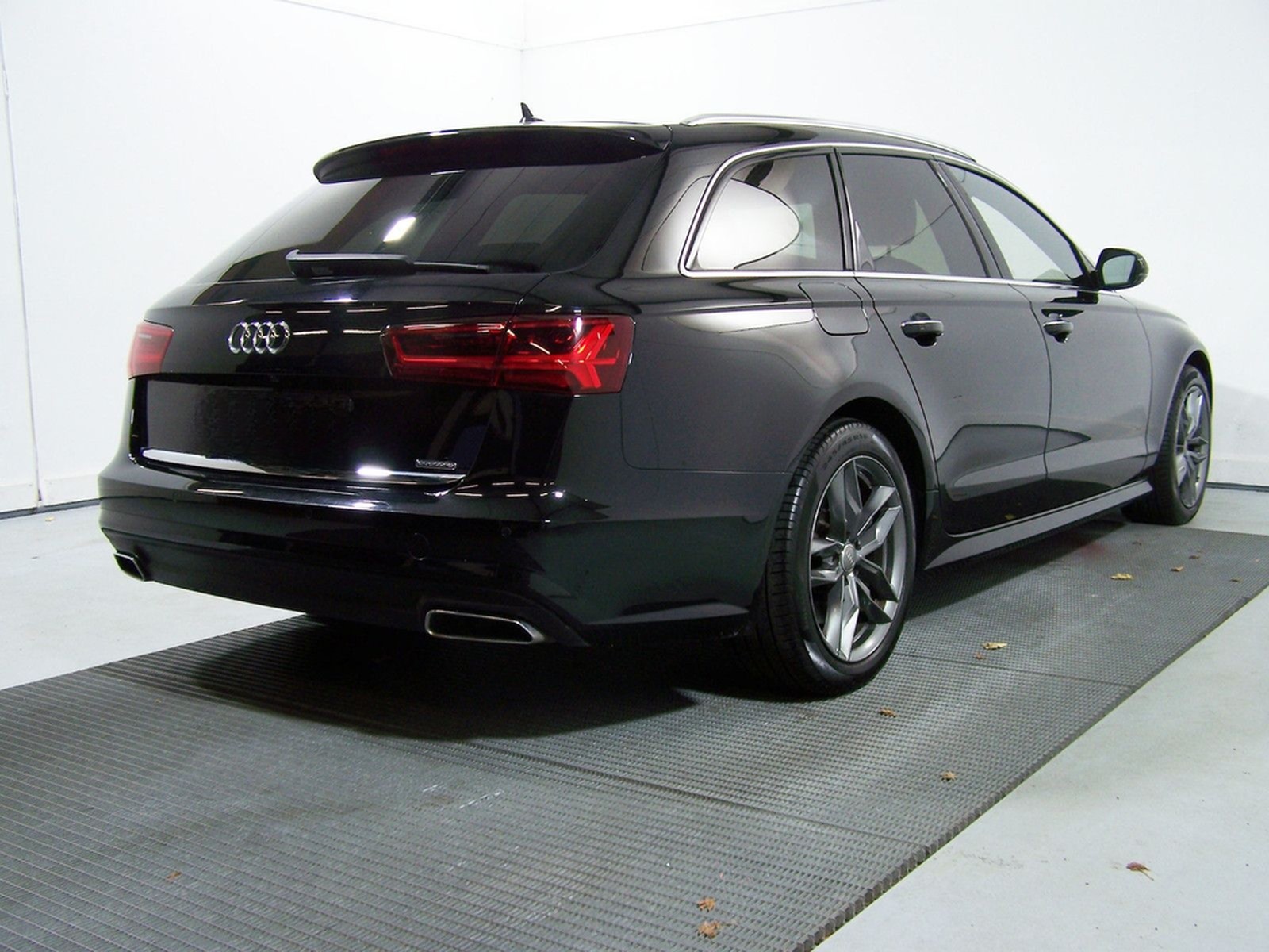 Audi A6 Avant 3.0 TDI quattro BOSE+HEAD+KAM+NAV+AMB foto 14