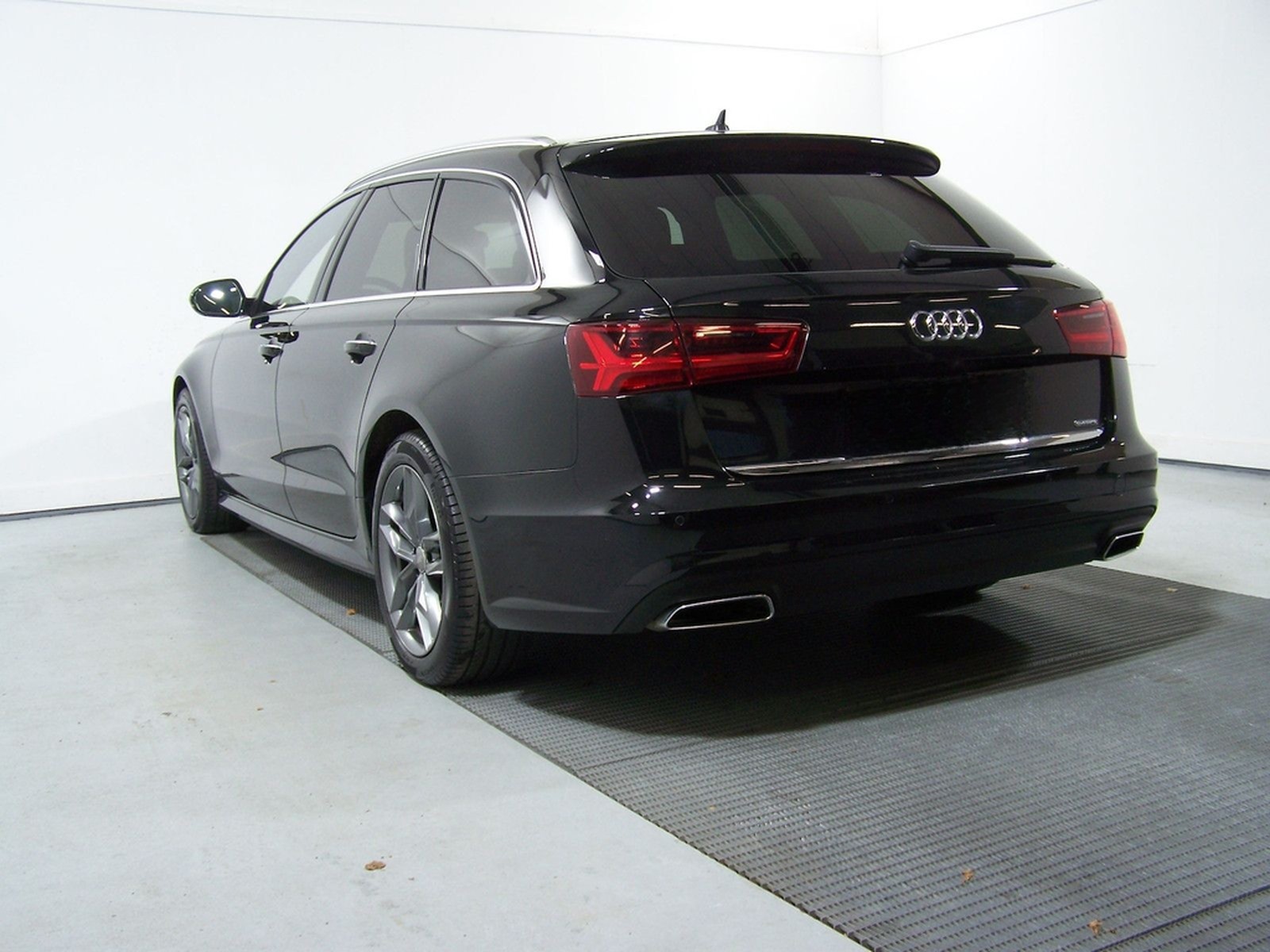 Audi A6 Avant 3.0 TDI quattro BOSE+HEAD+KAM+NAV+AMB foto 16