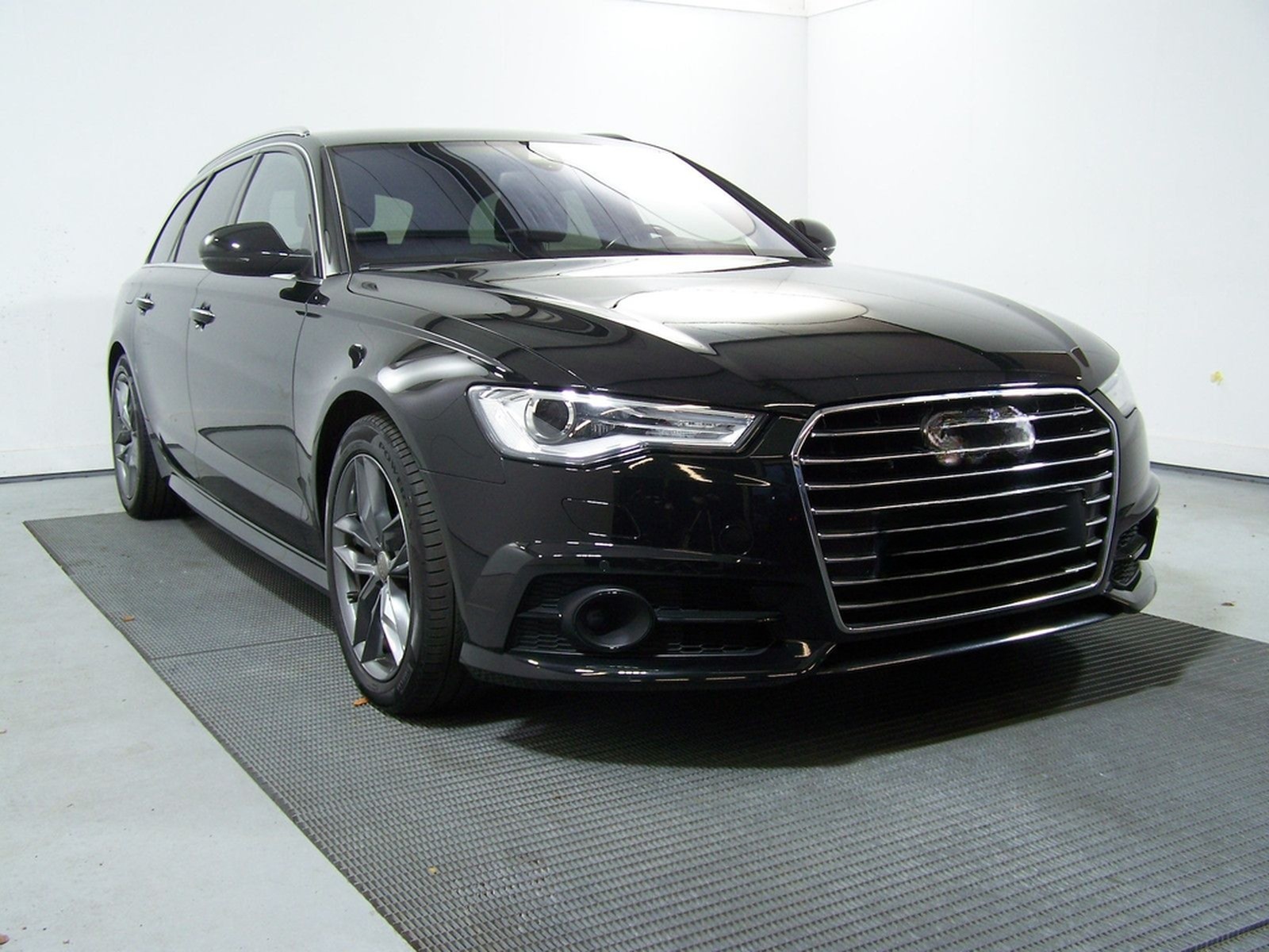 Audi A6 Avant 3.0 TDI quattro BOSE+HEAD+KAM+NAV+AMB foto 3
