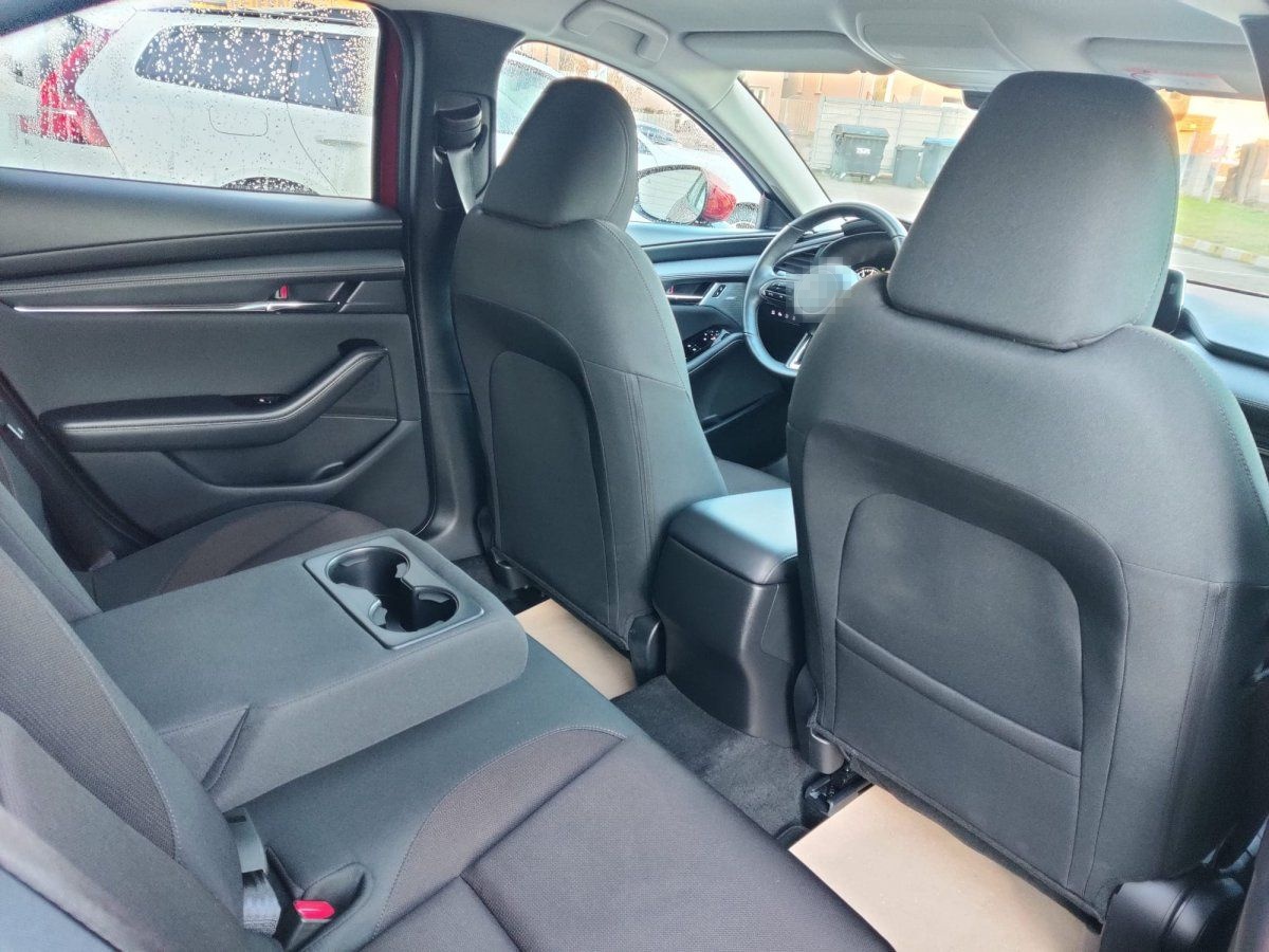 Mazda 3 140PS Exclusive-Line Limousine Bose, Matrix, foto 11
