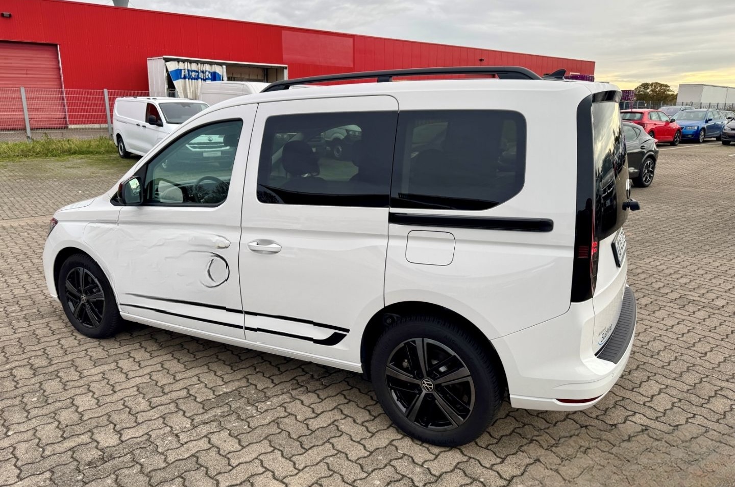 Volkswagen Caddy 1,5 TSI eHybrid DSG AHK Navi Rückfahrk. foto 4
