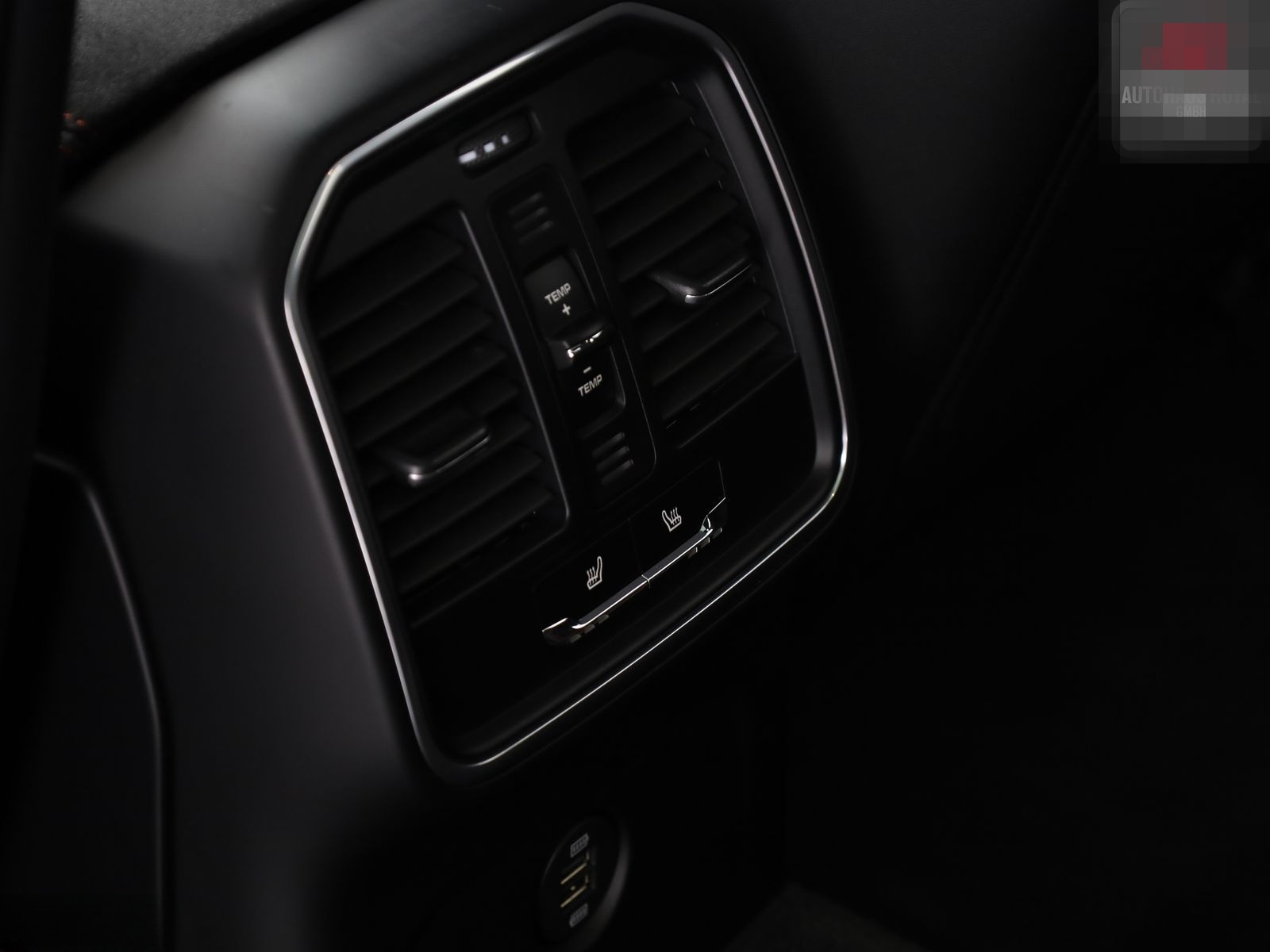 Porsche Macan Turbo SPORT CHRONO PASM,21ZOLL,STANDHEIZ. foto 24