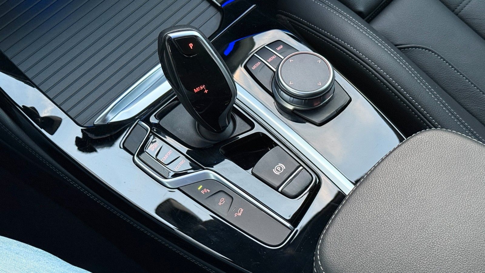 BMW X4 xD 30d M Sport LEDER+HUD+360°+H&K+aLED+MEMORY foto 16