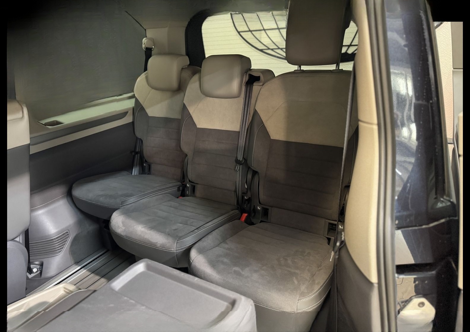 Volkswagen T7 Multivan TSI LANG*AHK*STHZ*ACC*DCC*IQ*UPE:89* foto 15