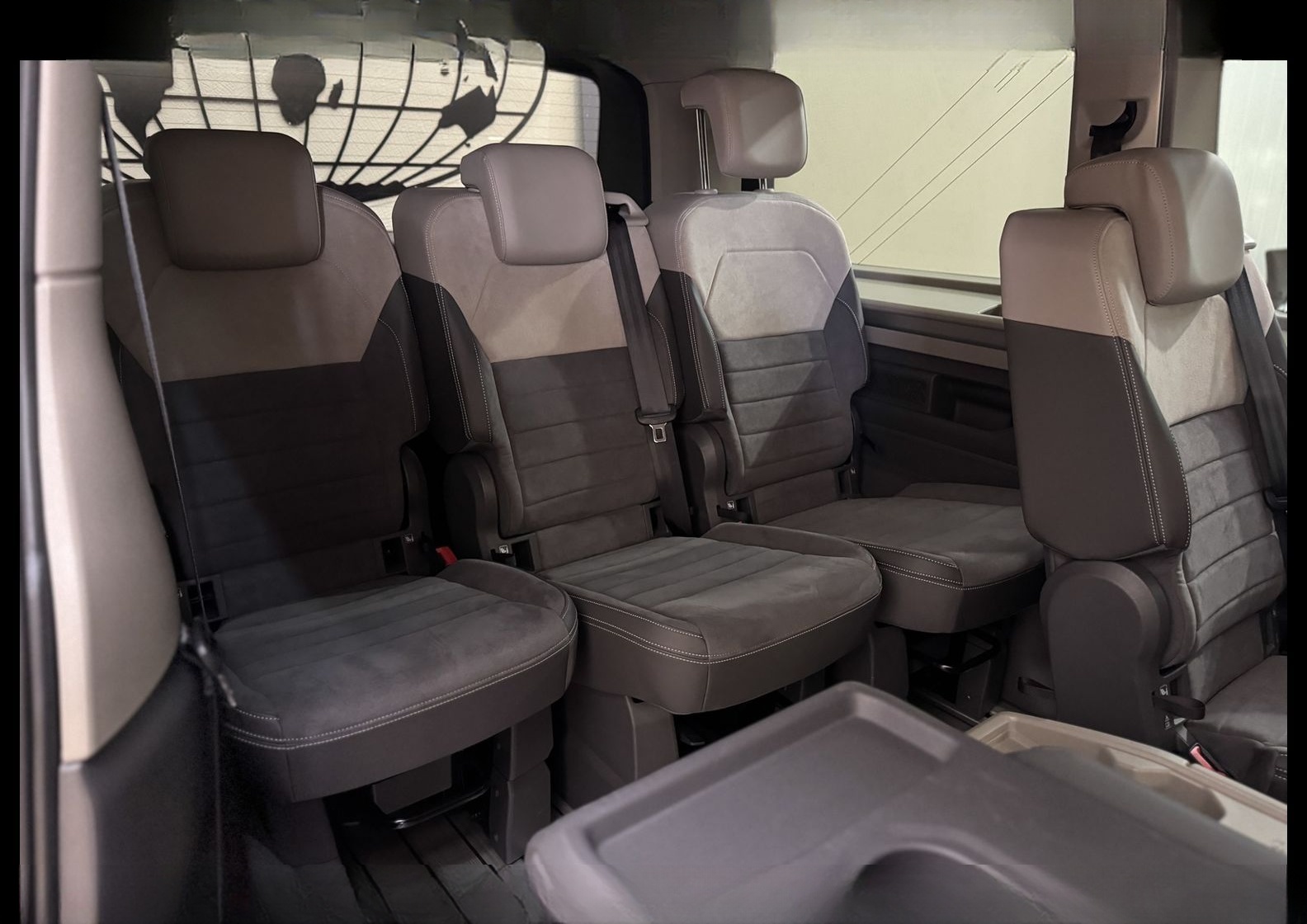 Volkswagen T7 Multivan TSI LANG*AHK*STHZ*ACC*DCC*IQ*UPE:89* foto 16