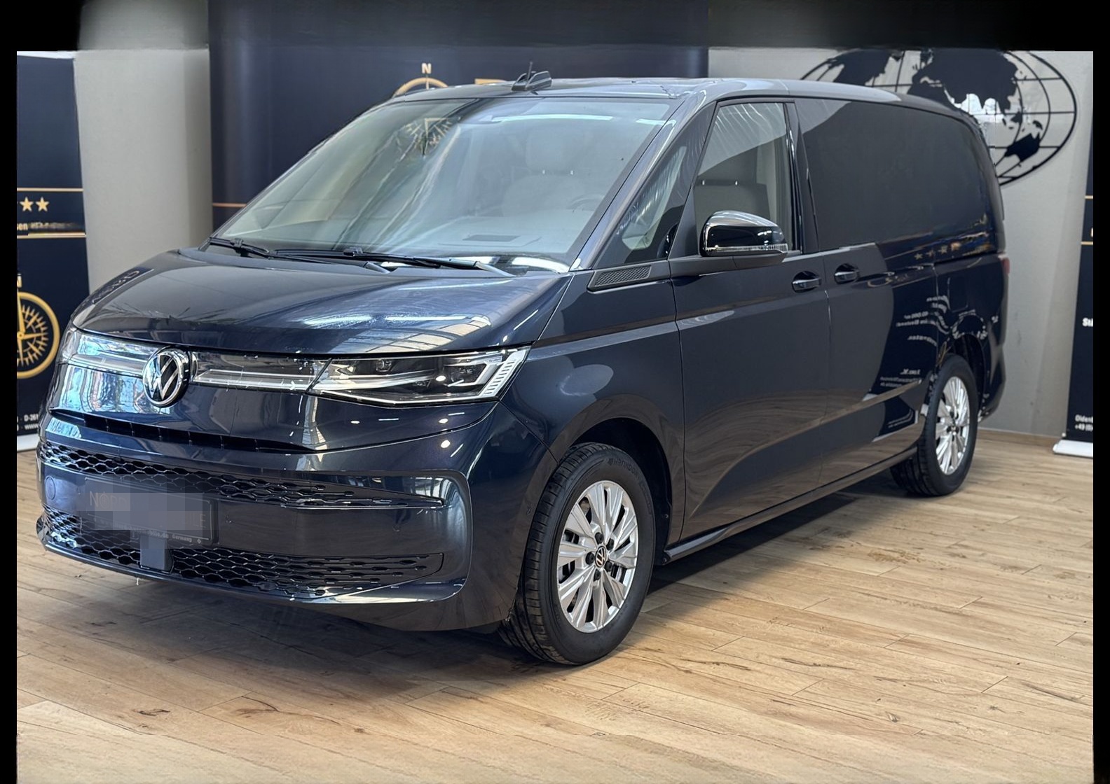 Volkswagen T7 Multivan TSI LANG*AHK*STHZ*ACC*DCC*IQ*UPE:89* foto 4