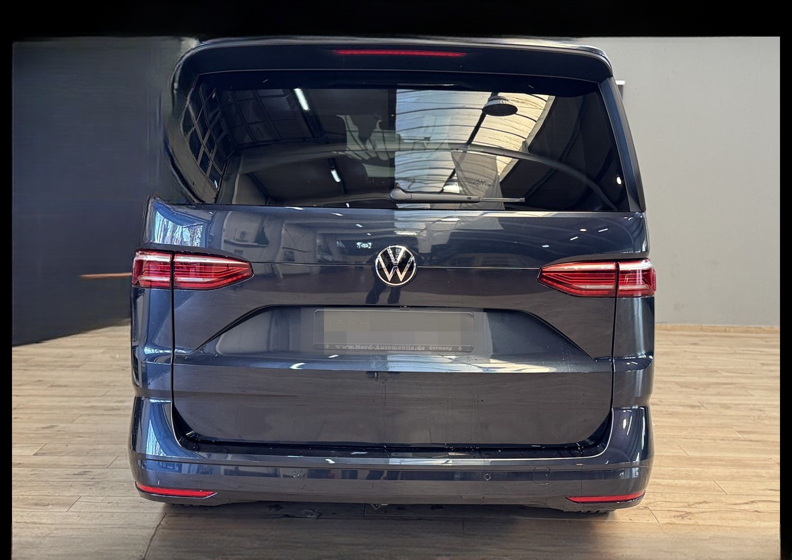 Volkswagen T7 Multivan TSI LANG*AHK*STHZ*ACC*DCC*IQ*UPE:89* foto 7