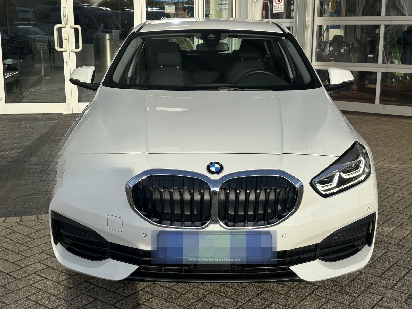 BMW 118 i Advantage Navi LED PDC Temp. + Limiter DAB foto 2