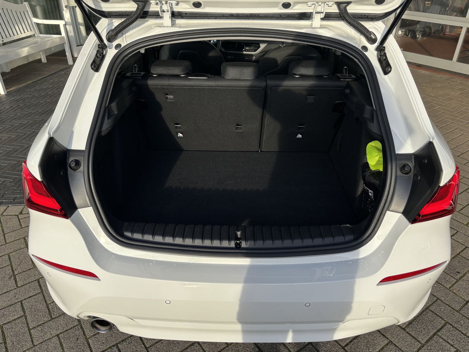 BMW 118 i Advantage Navi LED PDC Temp. + Limiter DAB foto 7
