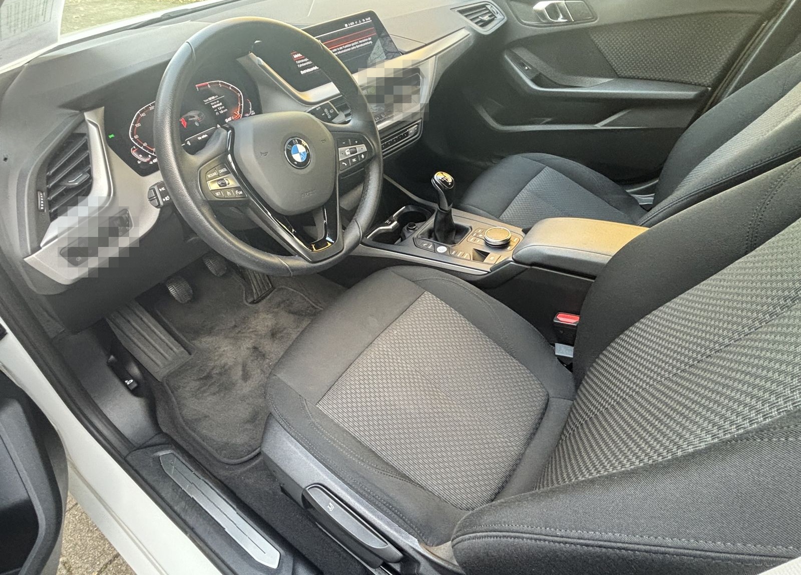 BMW 118 i Advantage Navi LED PDC Temp. + Limiter DAB foto 10