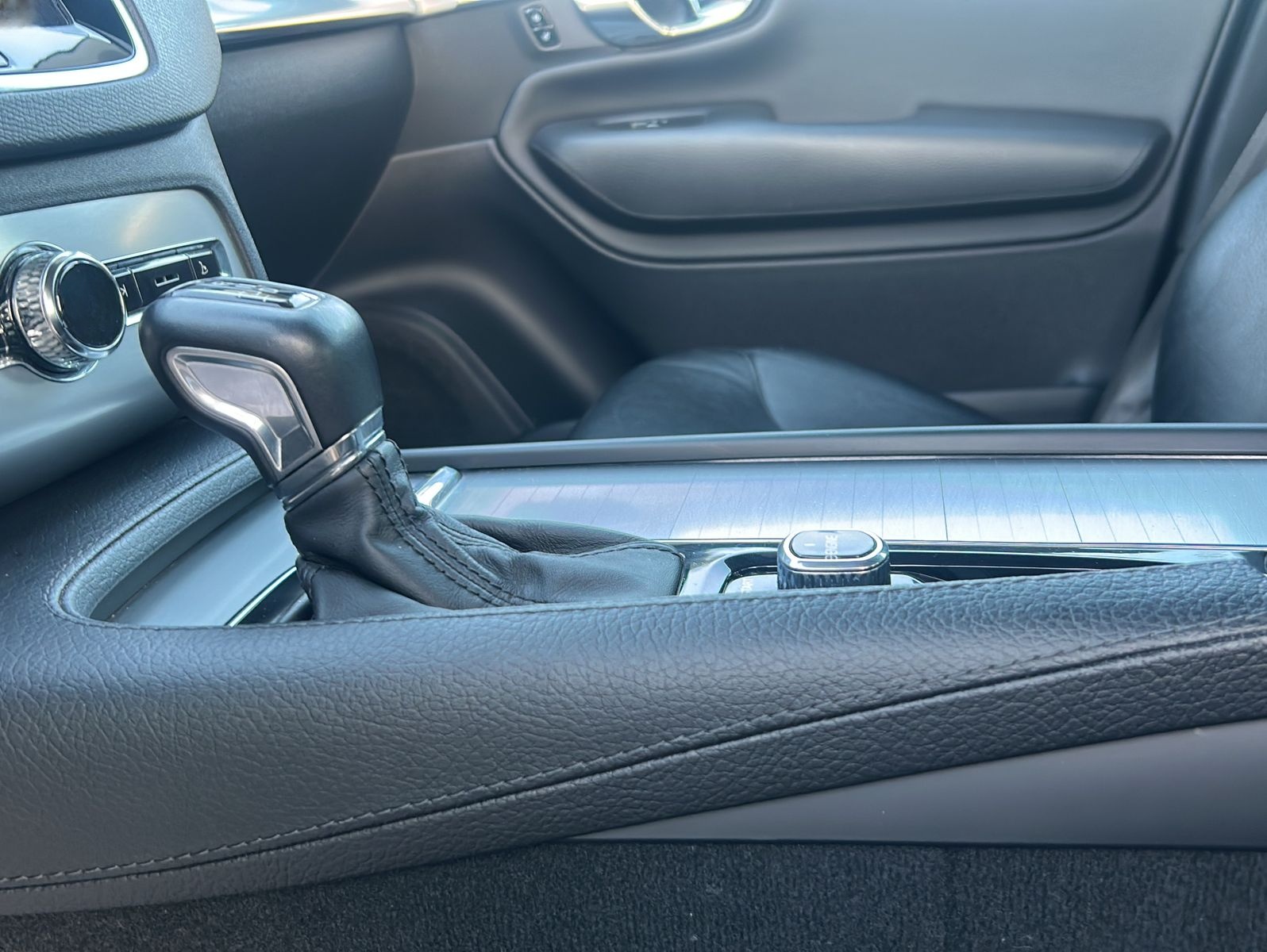 Volvo XC90 Momentum AWD foto 16