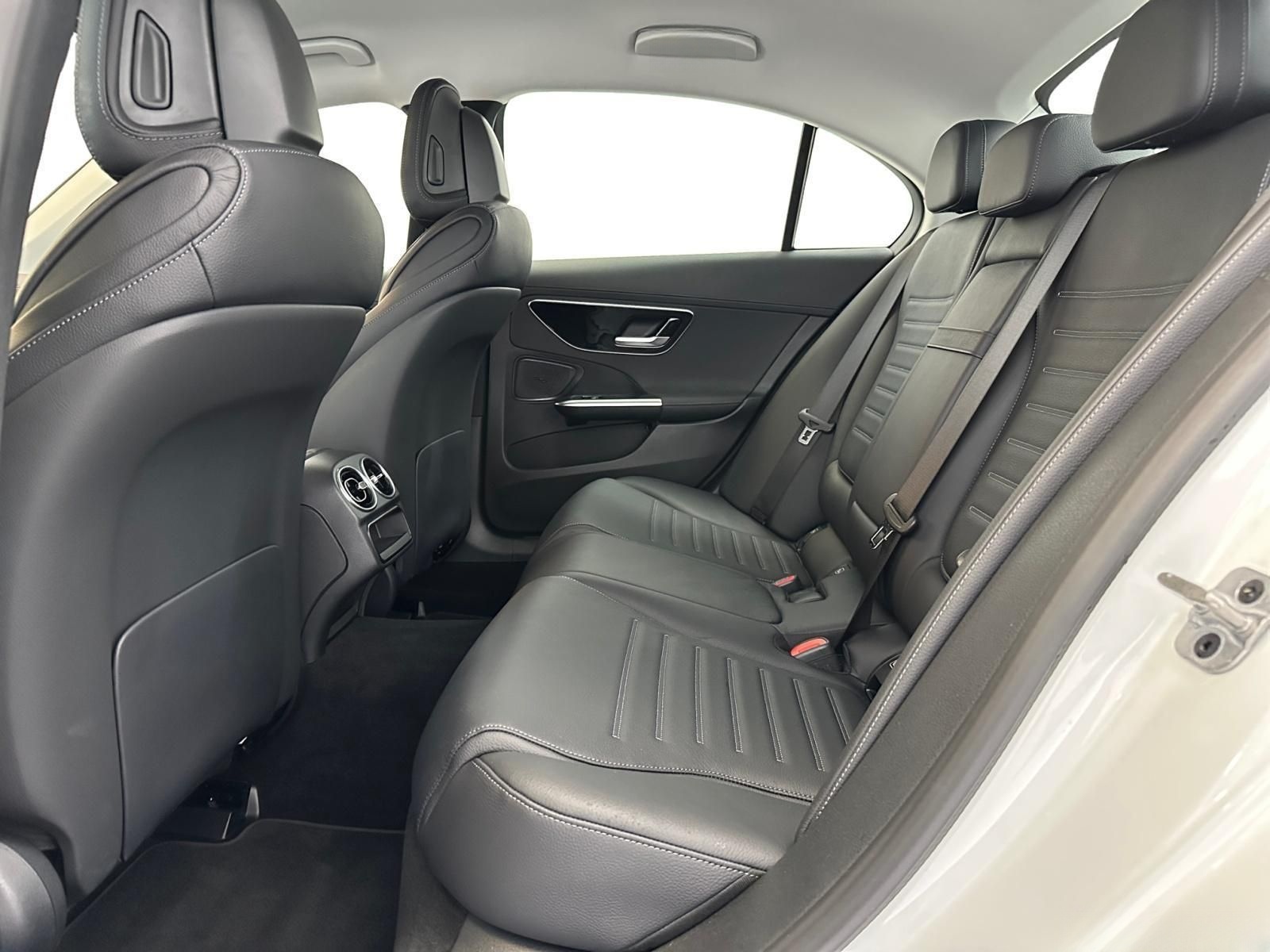 Mercedes-Benz C 300 AMG Line Ambiente Kamera KEYLESS CarPlay foto 11