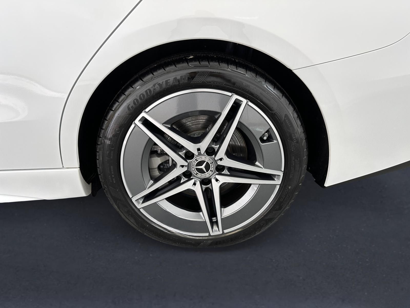 Mercedes-Benz C 300 AMG Line Ambiente Kamera KEYLESS CarPlay foto 5