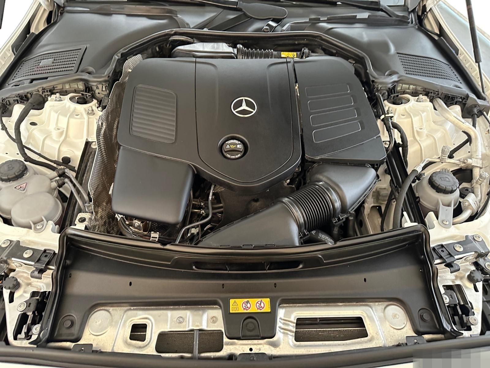 Mercedes-Benz C 300 AMG Line Ambiente Kamera KEYLESS CarPlay foto 7