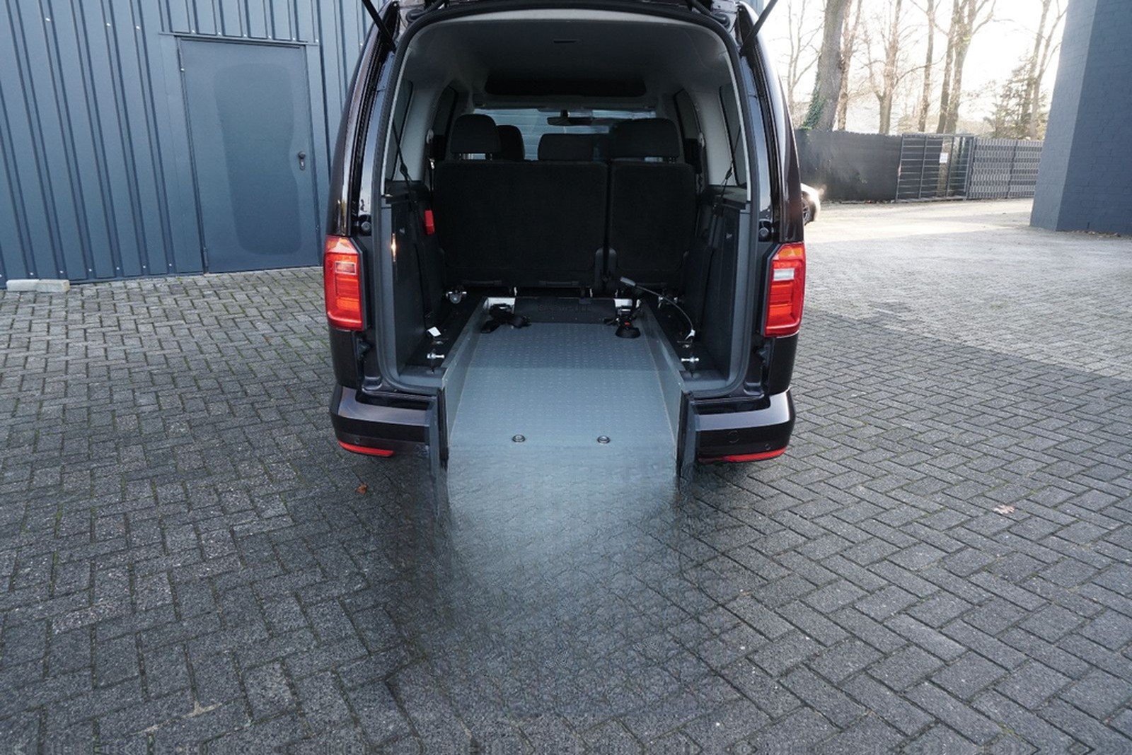 Volkswagen Caddy Maxi Behindertengerecht Rampe DSG SHZ NAVI foto 11