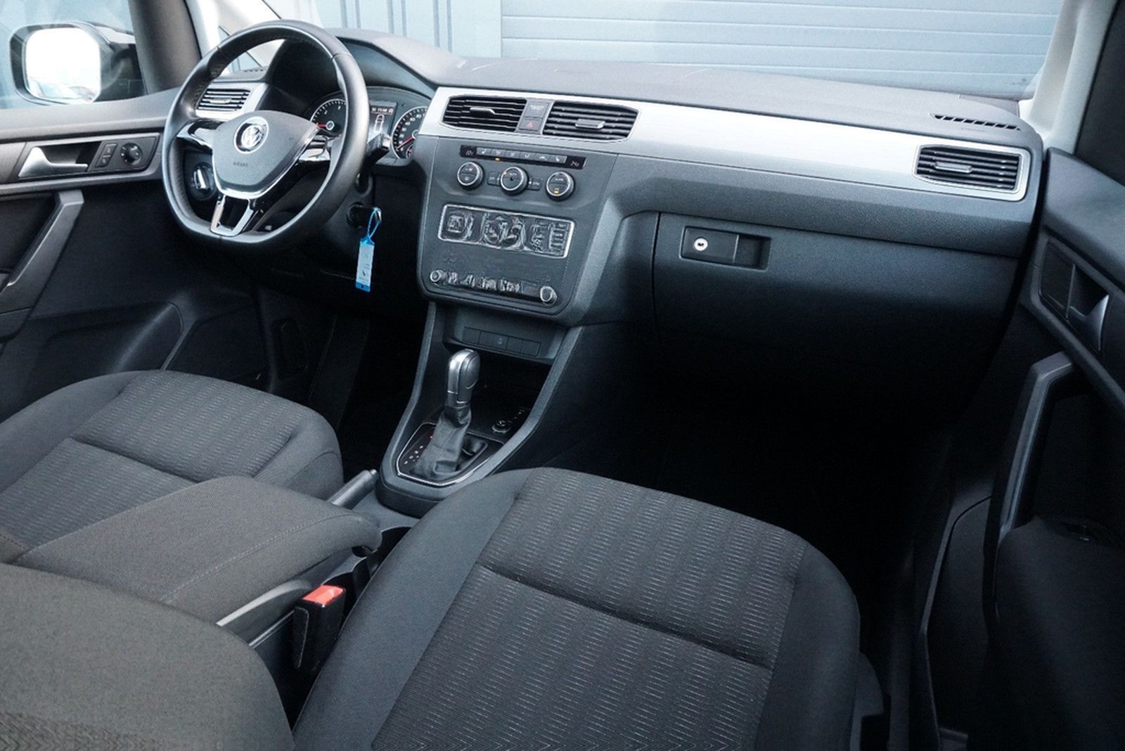 Volkswagen Caddy Maxi Behindertengerecht Rampe DSG SHZ NAVI foto 21