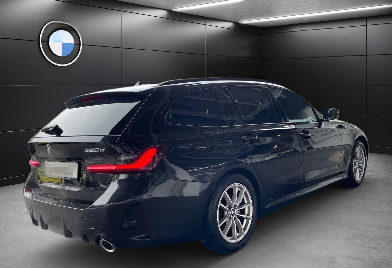 BMW 320d xDrive Touring M Sport Pano LC Prof. ACC AH foto 6