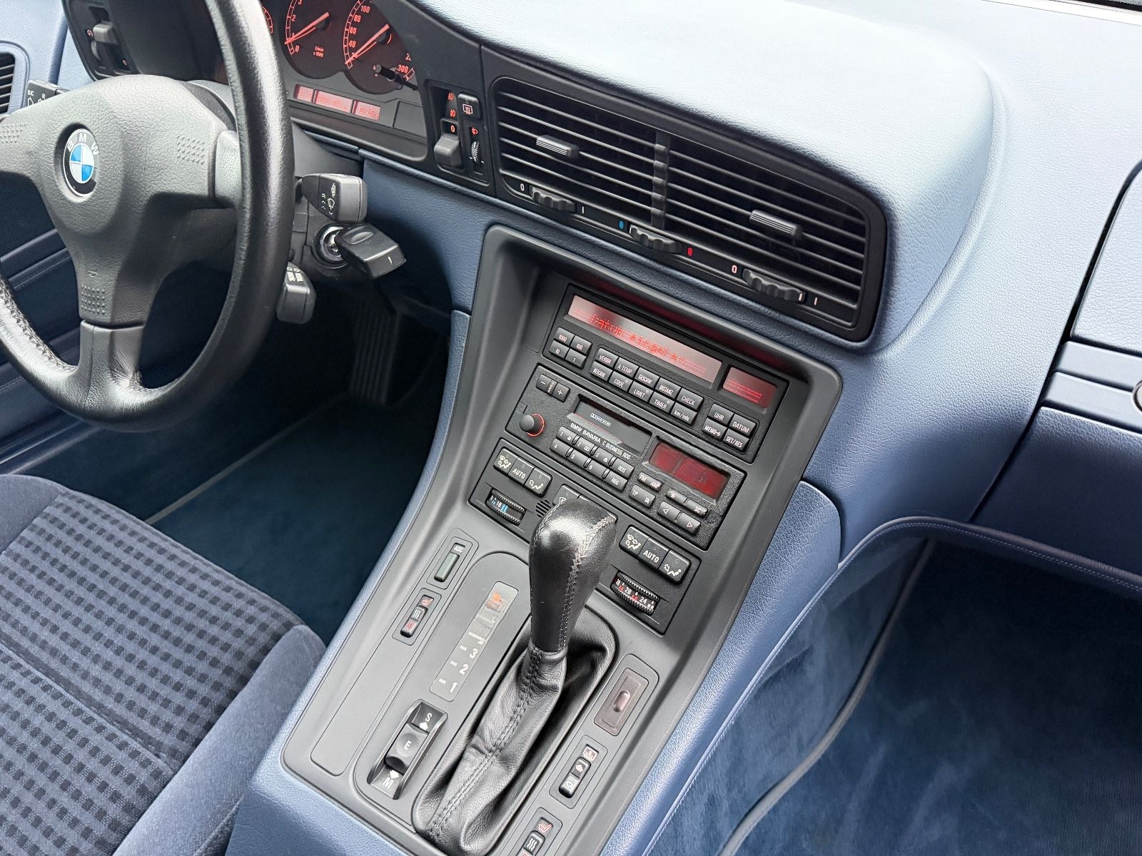 BMW 850 CI AUTOMATIK/AUS 1 HAND/UNFALLFREI/ORIGINAL foto 25