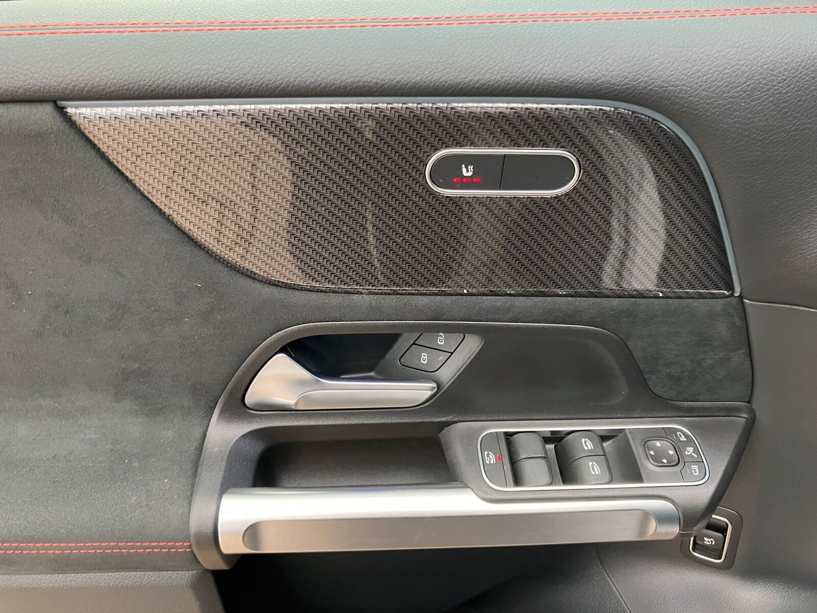 Mercedes-Benz GLB 200 AMG Line LED*Kamera*Keyless*Totw-A*L-Hzg foto 6
