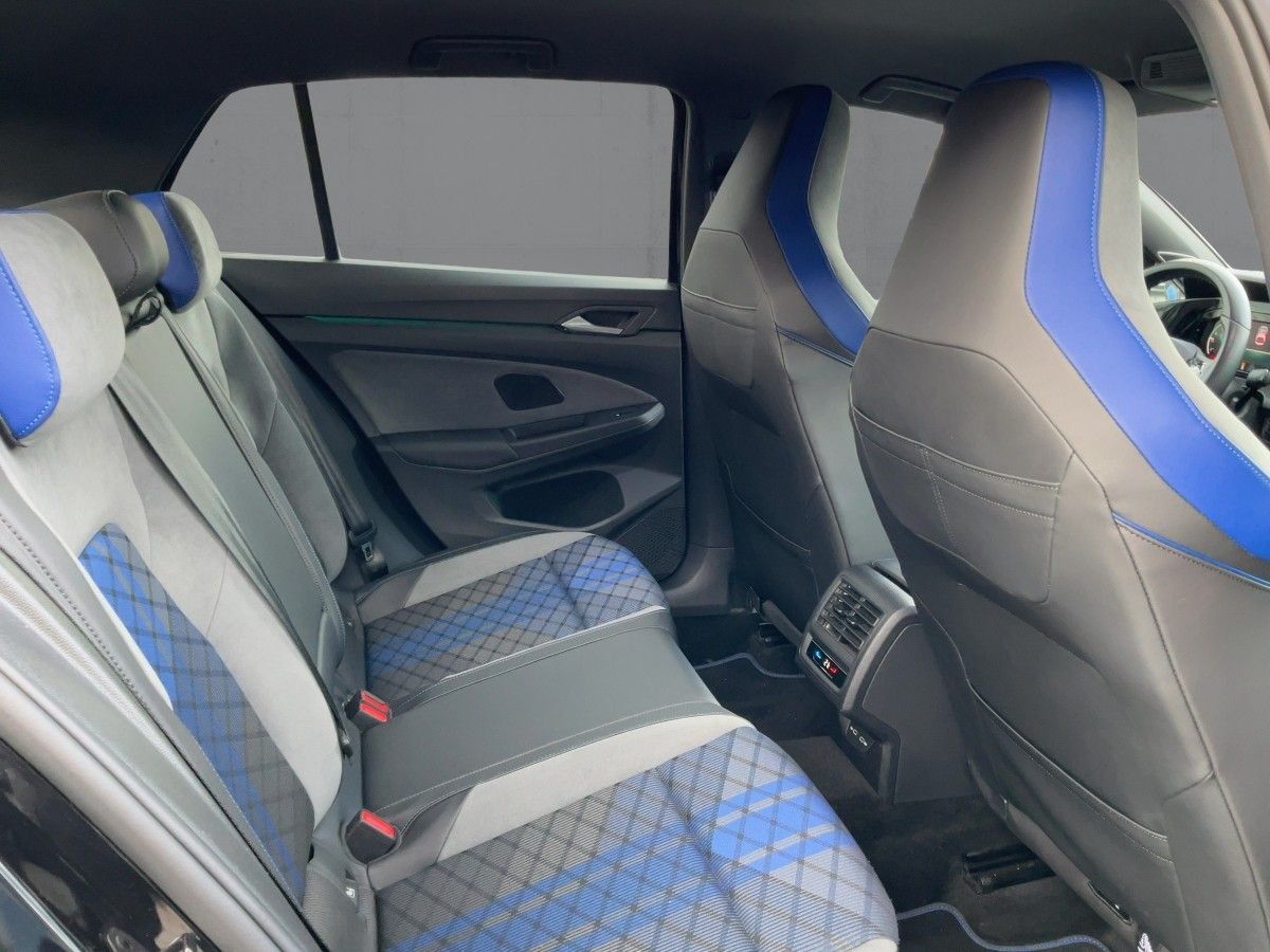 Volkswagen Golf VIII R 2.0 TSI 4M DSG LEDplus+APP+HARMAN+VC foto 13