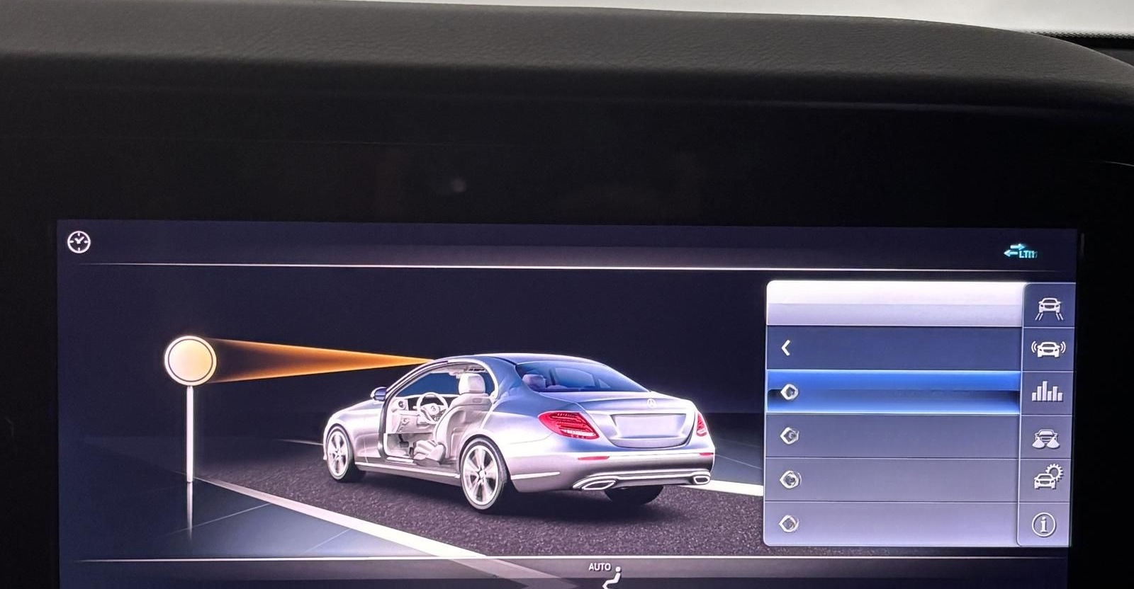 Mercedes-Benz E 220 CDI Exclusive AHK Kamera LED Navi foto 19