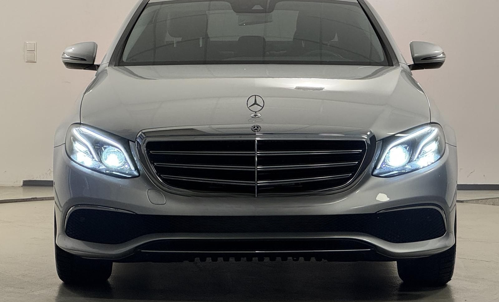 Mercedes-Benz E 220 CDI Exclusive AHK Kamera LED Navi foto 3